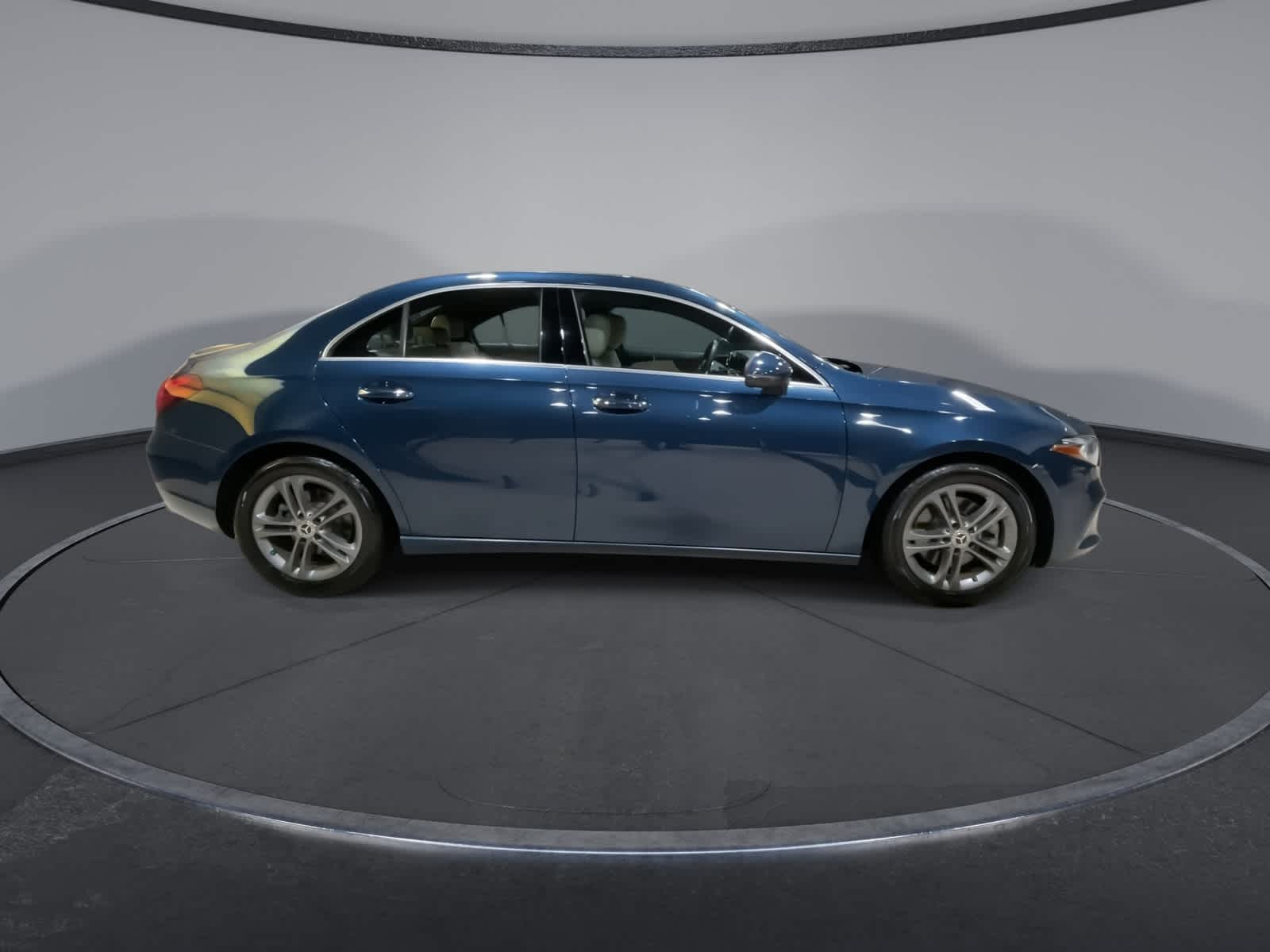 Thumbnail: 2020 Mercedes-Benz A-Class - 13