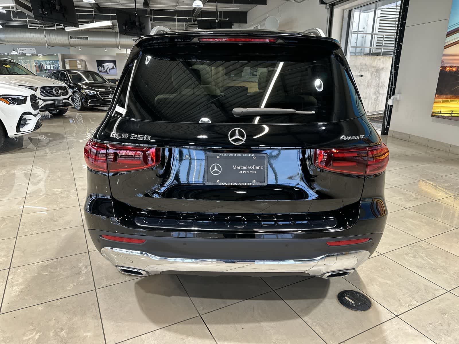 Thumbnail: 2026 Mercedes-Benz GLB - 17