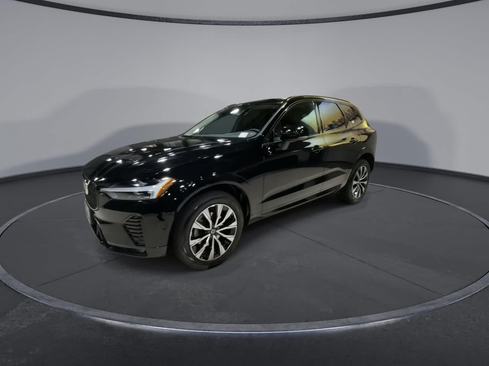 Thumbnail: 2023 Volvo XC60 - 6