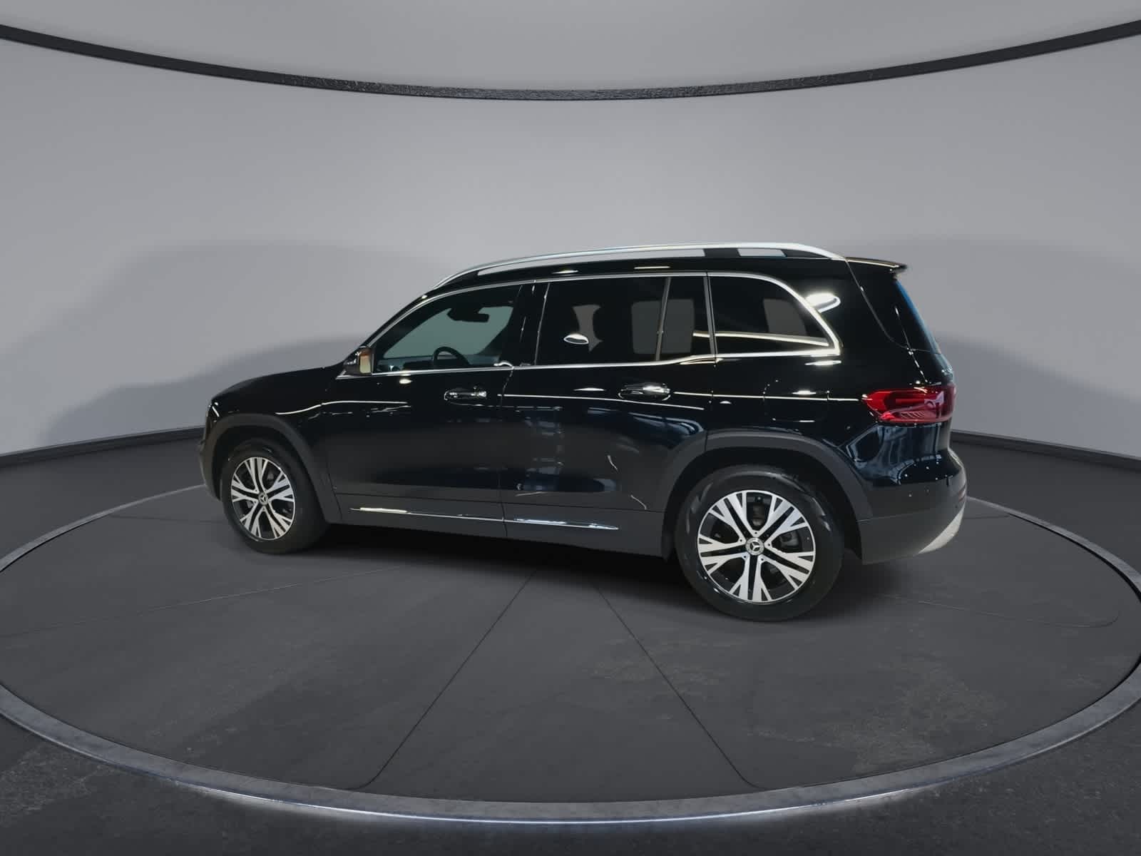 Thumbnail: 2025 Mercedes-Benz GLB - 8