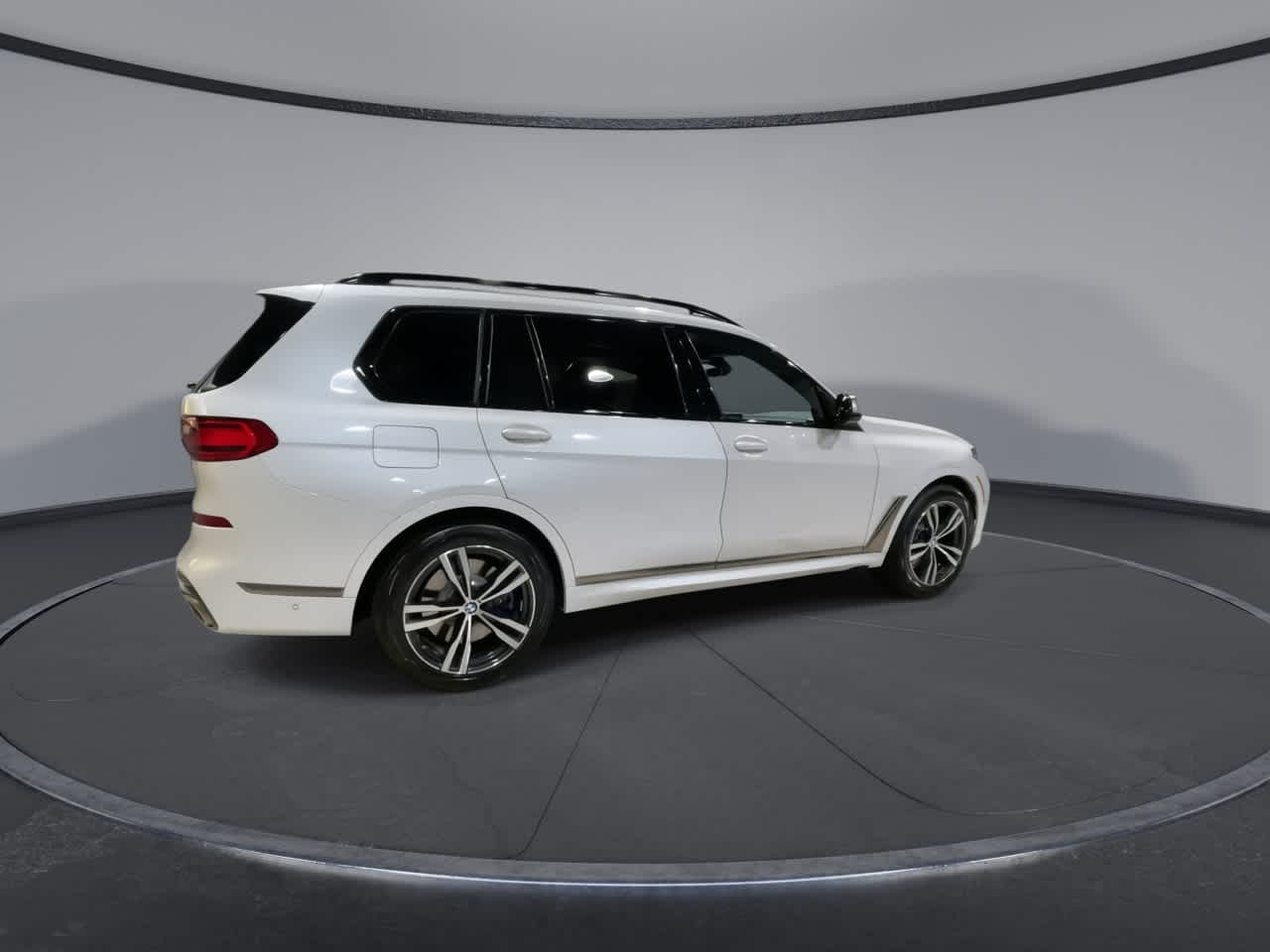 Thumbnail: 2022 BMW X7 - 12
