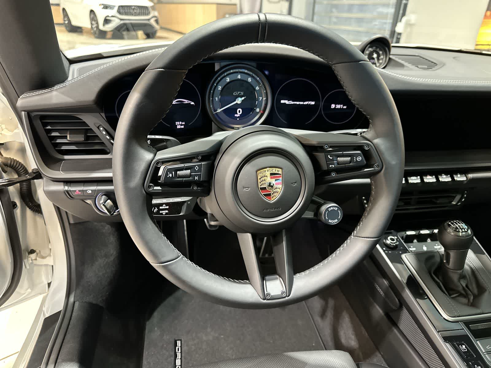 Thumbnail: 2024 Porsche 911 - 27