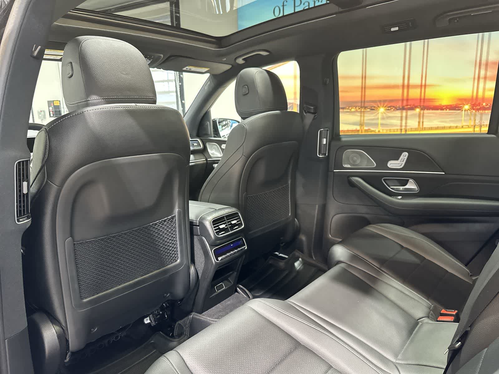 Thumbnail: 2025 Mercedes-Benz GLS - 24