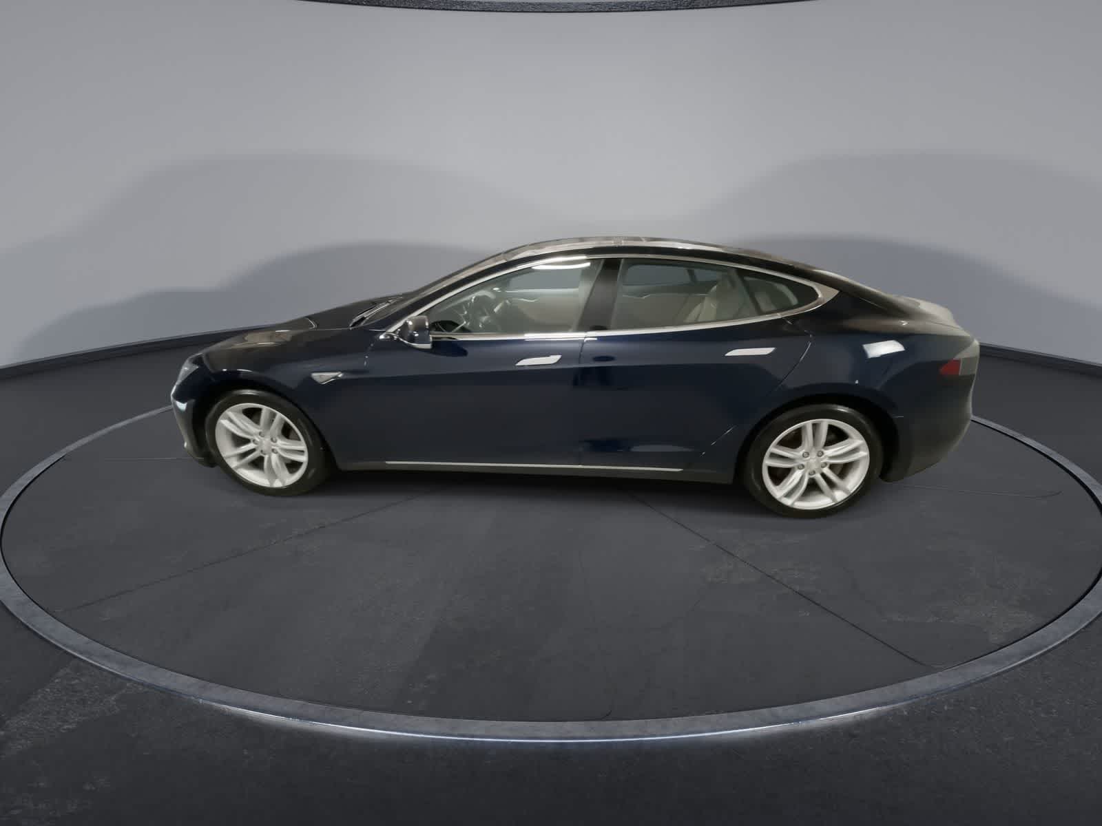 2014 Tesla Model S  8