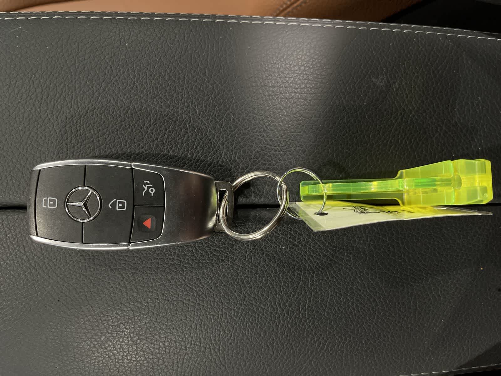 Thumbnail: 2022 Mercedes-Benz GLC - 32