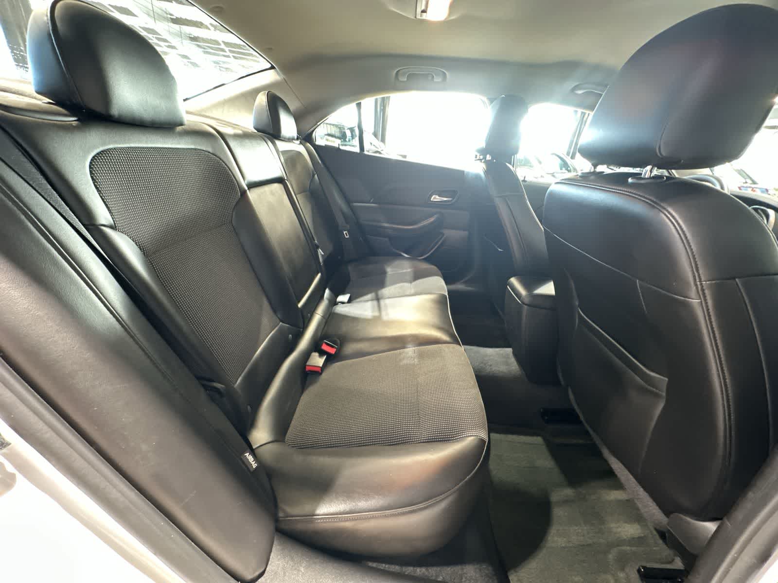 Thumbnail: 2016 Chevrolet Malibu - 25