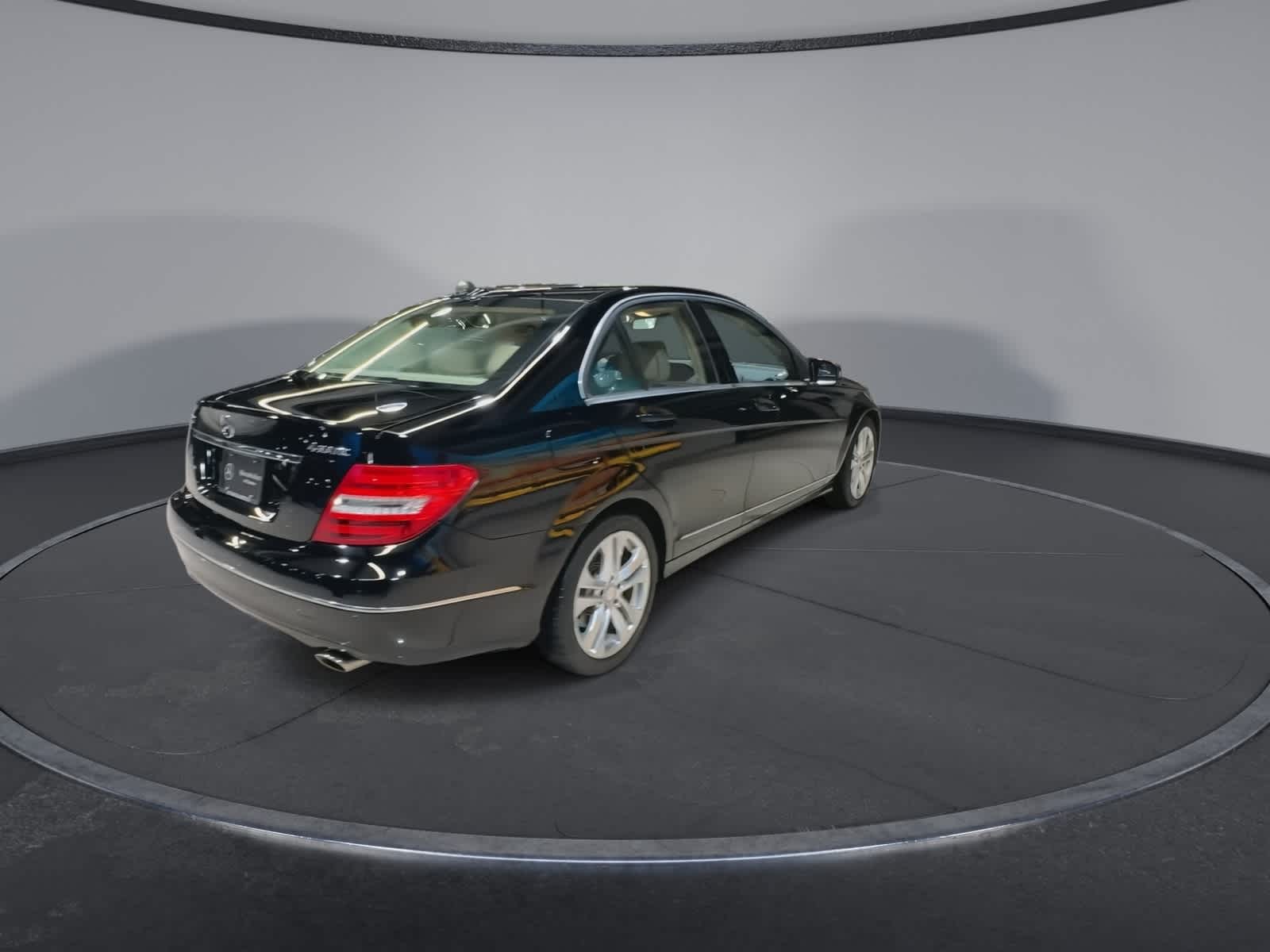 Thumbnail: 2014 Mercedes-Benz C-Class - 11