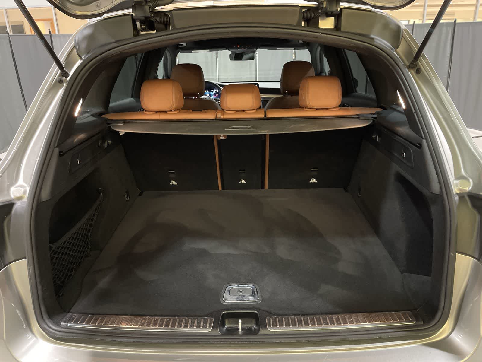 Thumbnail: 2022 Mercedes-Benz GLC - 31