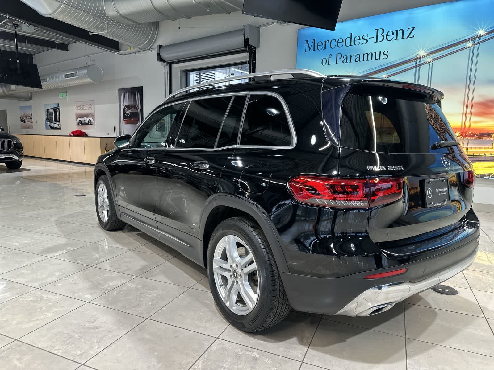 Thumbnail: 2021 Mercedes-Benz GLB - 16