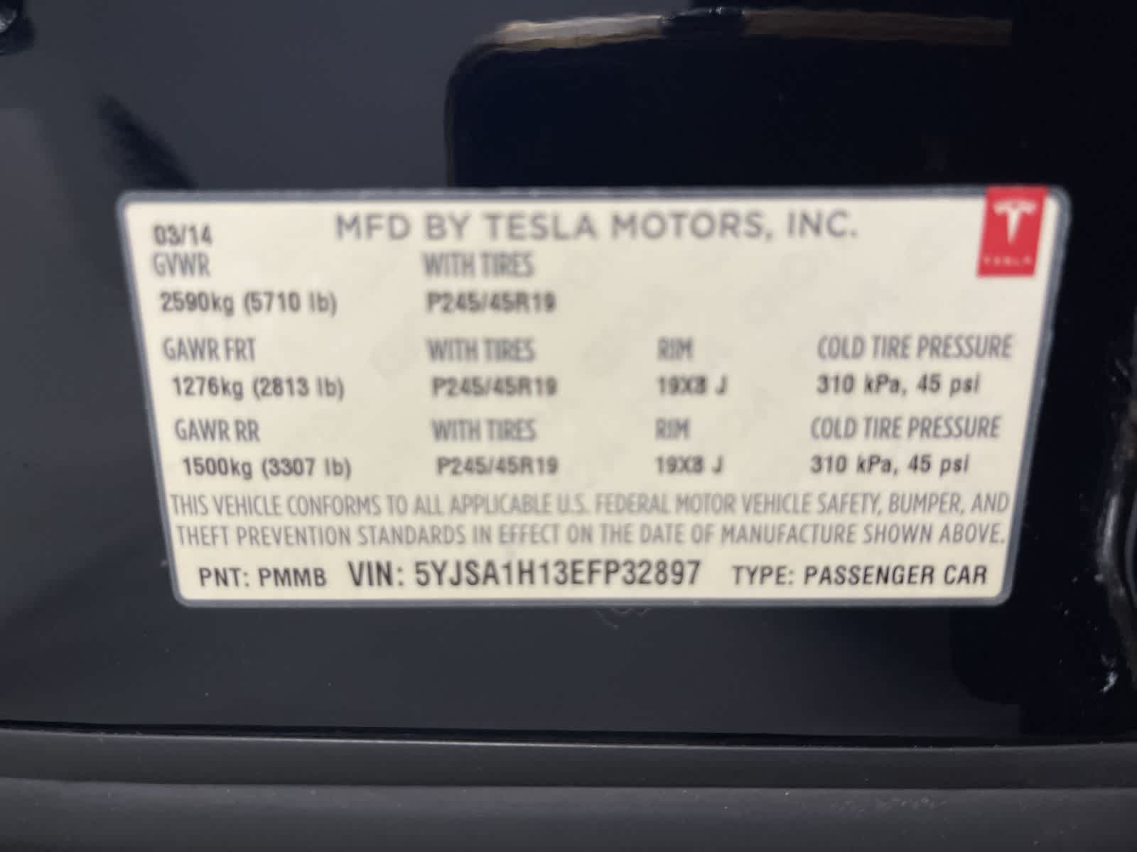 2014 Tesla Model S  32