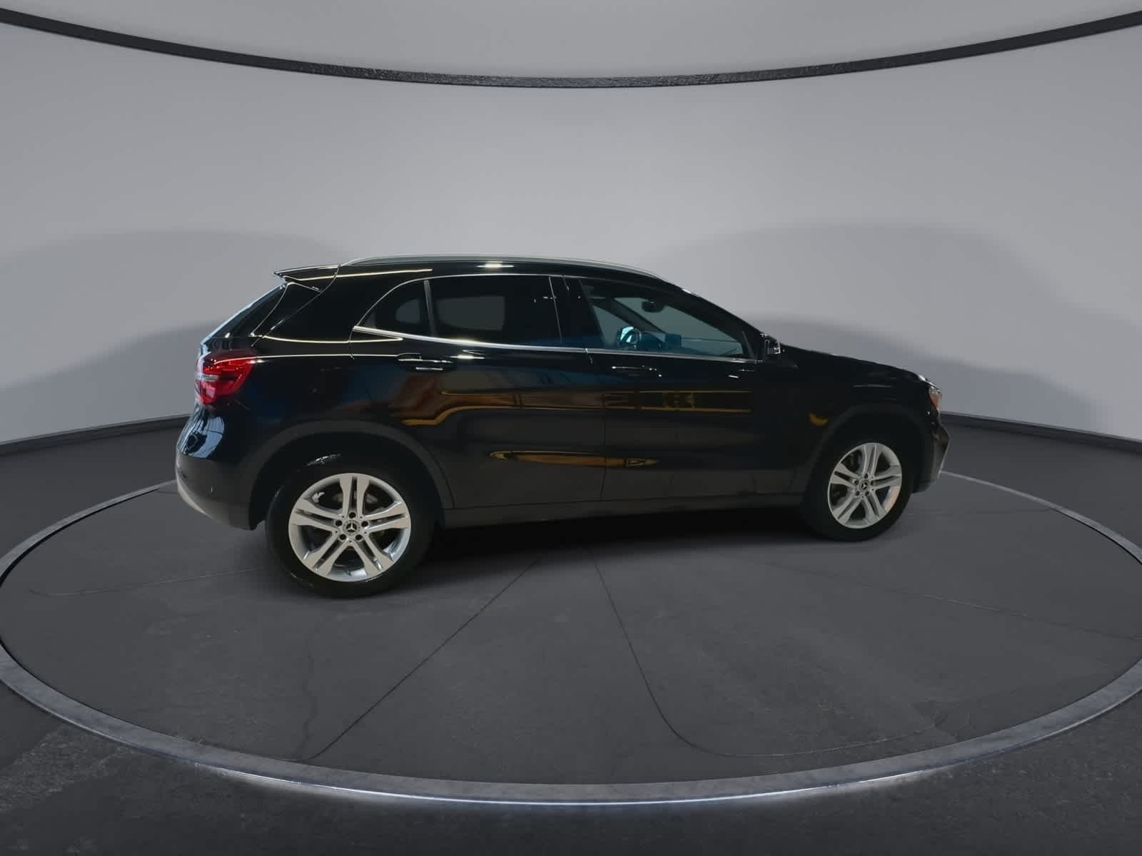 Thumbnail: 2020 Mercedes-Benz GLA - 12