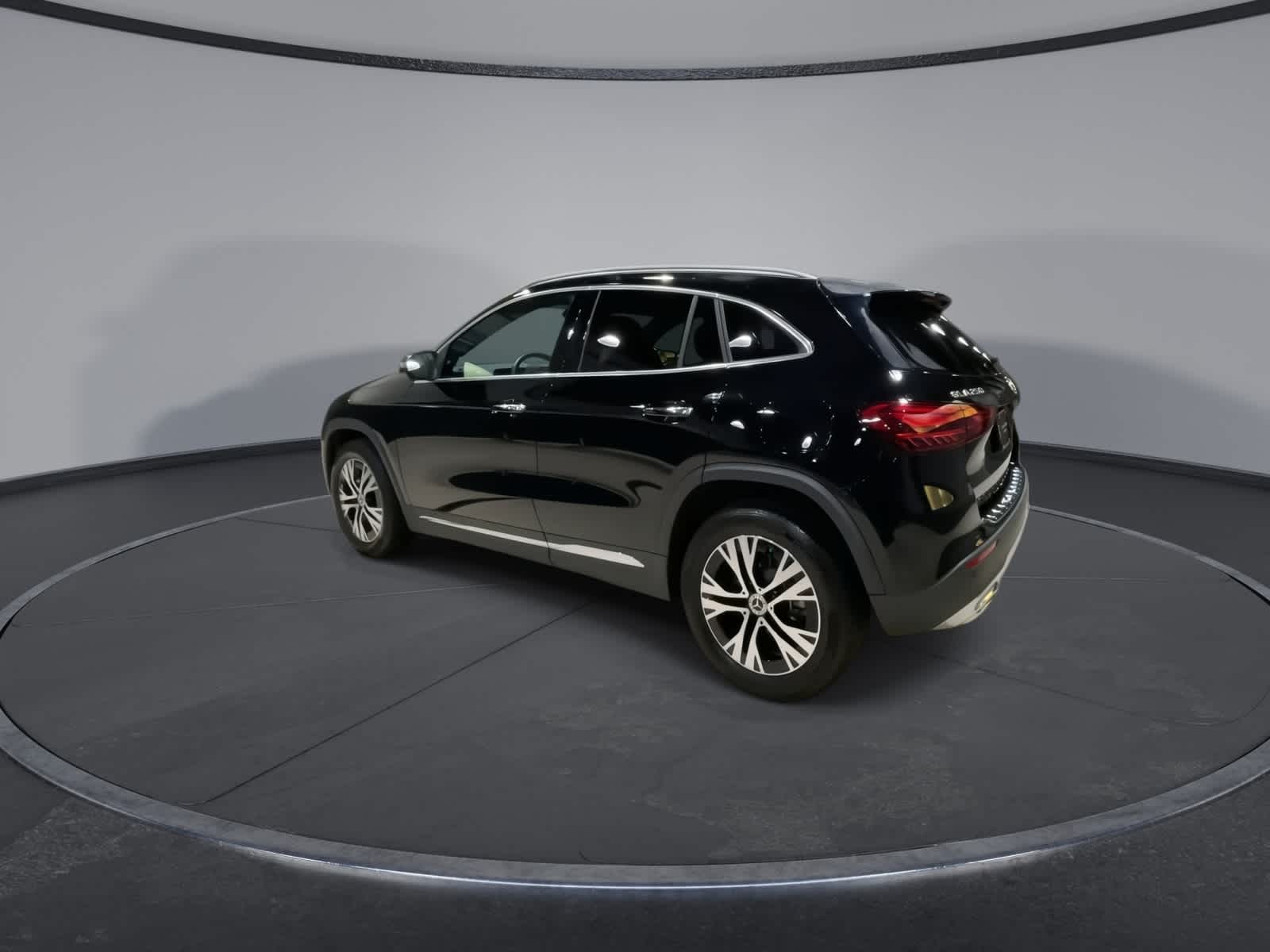 Thumbnail: 2025 Mercedes-Benz GLA - 8