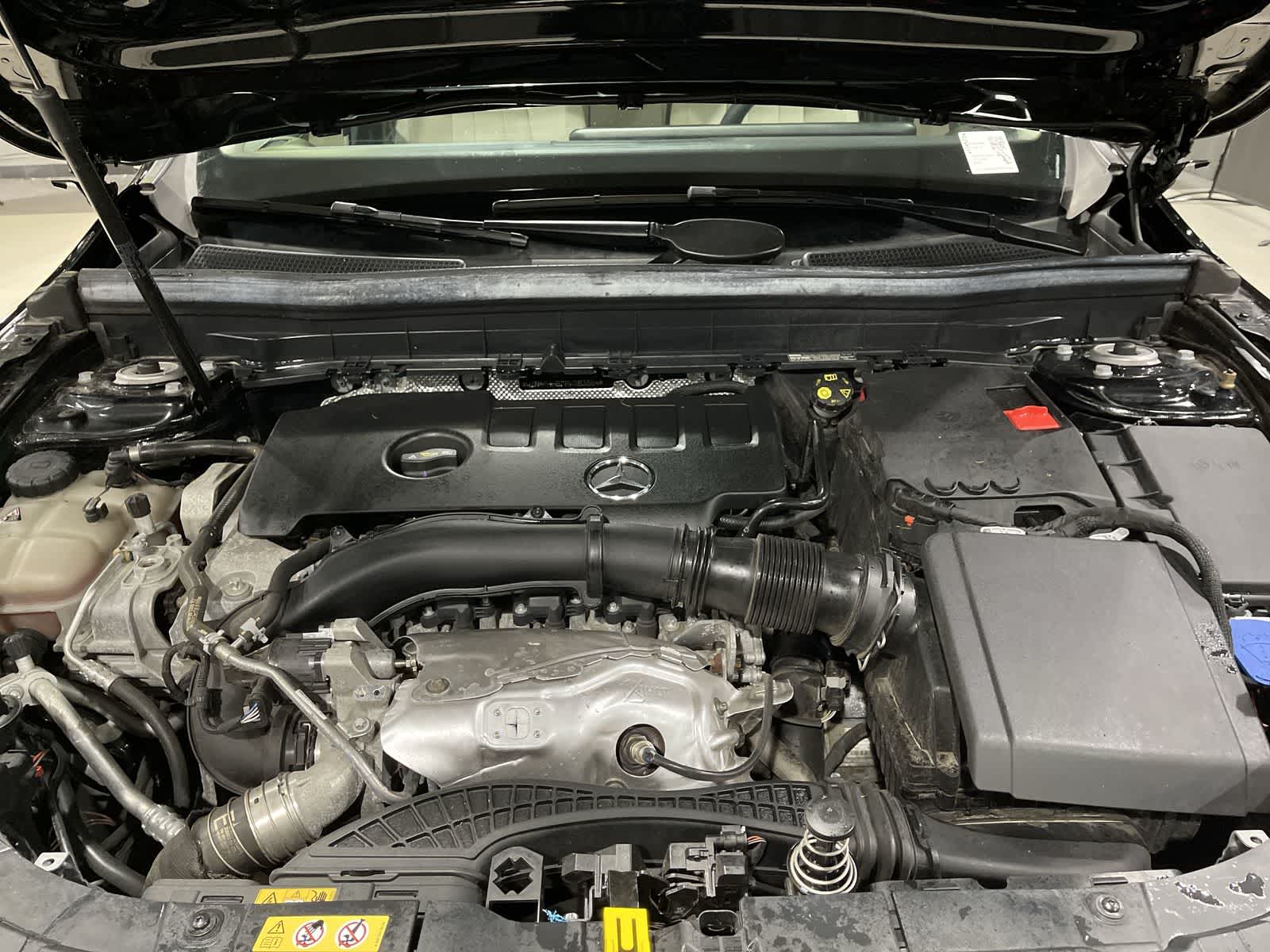 Thumbnail: 2023 Mercedes-Benz GLB - 21