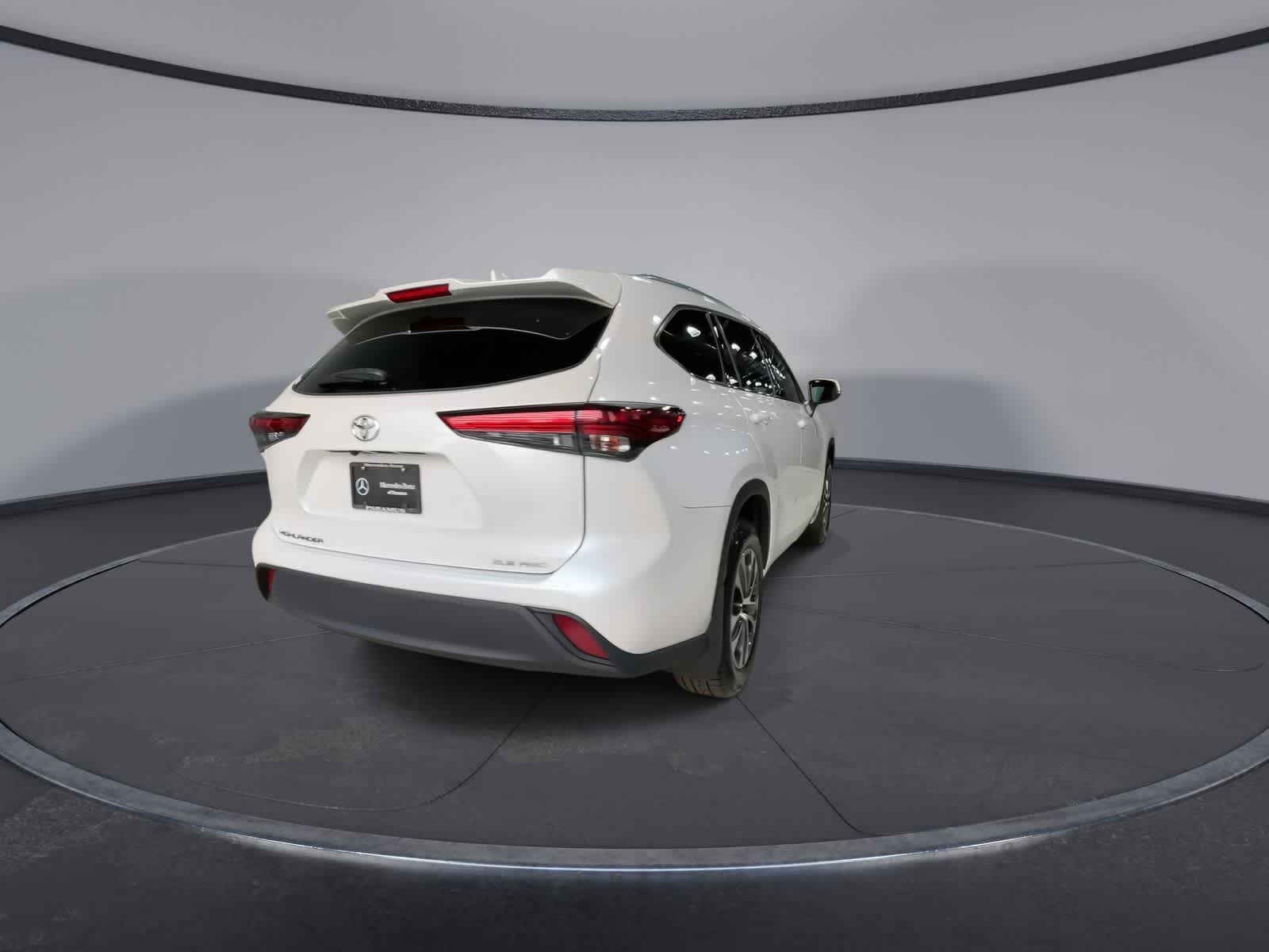 2020 Toyota Highlander XLE 11