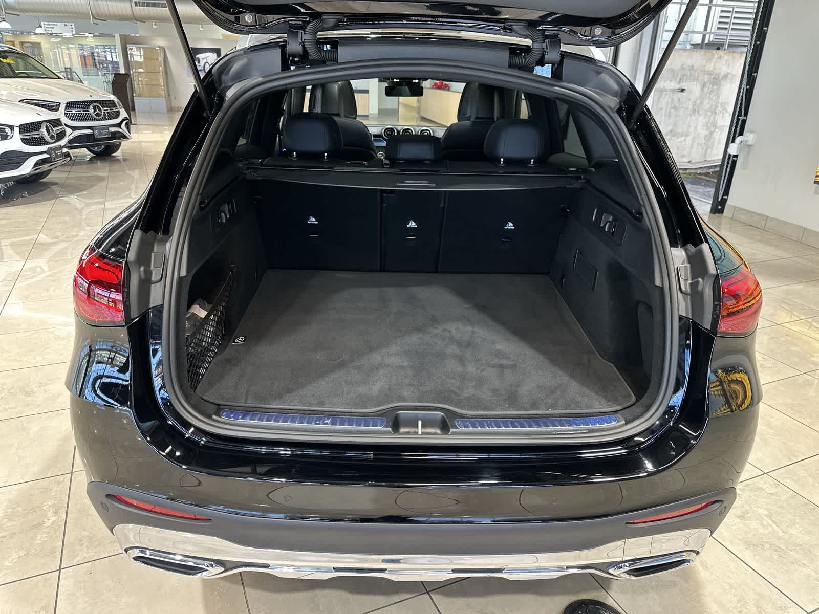 Thumbnail: 2026 Mercedes-Benz GLC - 31