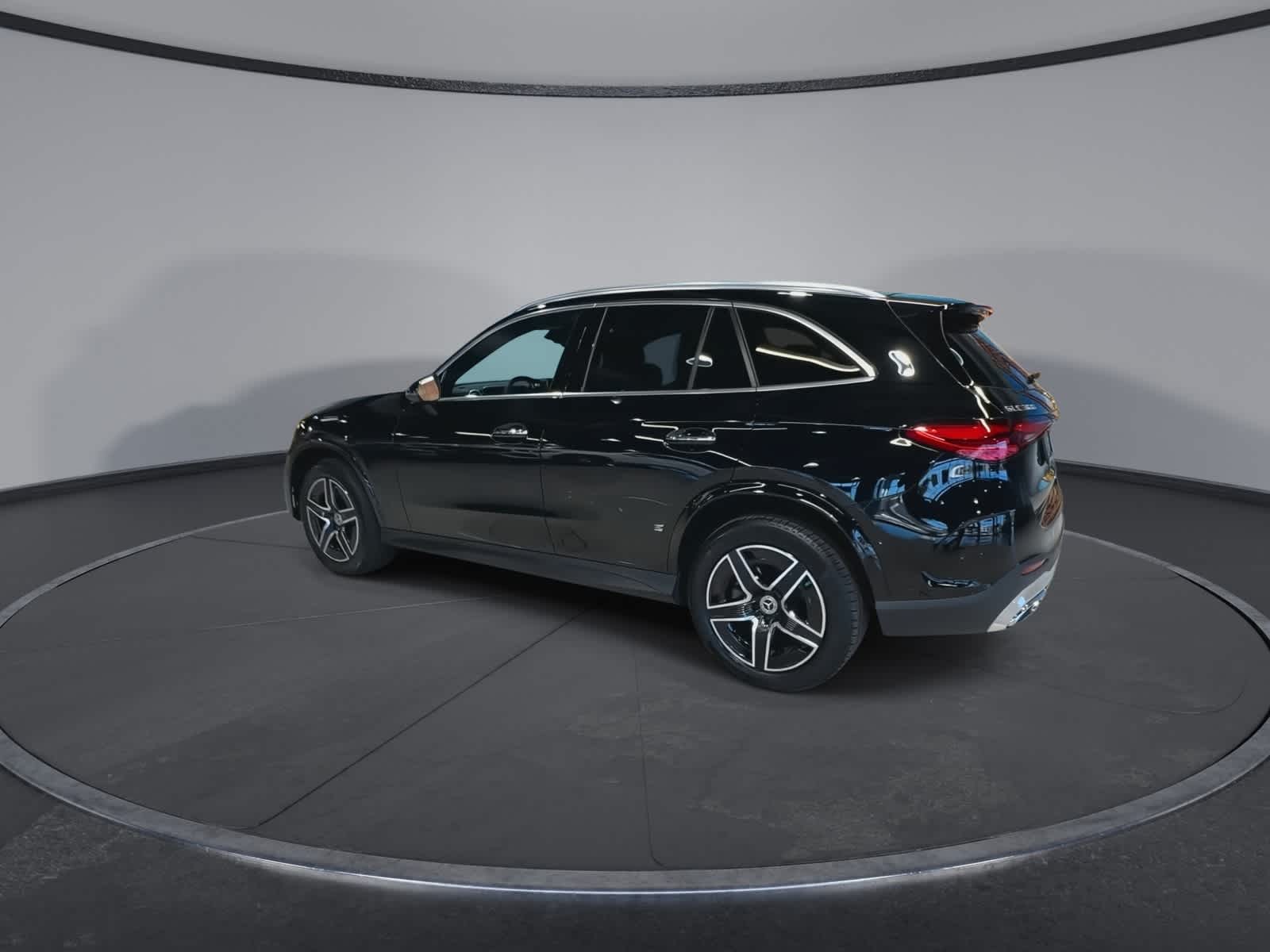 Thumbnail: 2026 Mercedes-Benz GLC - 8