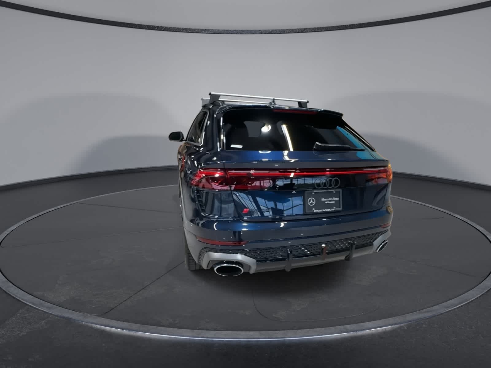 Thumbnail: 2025 Audi RS Q8 - 9