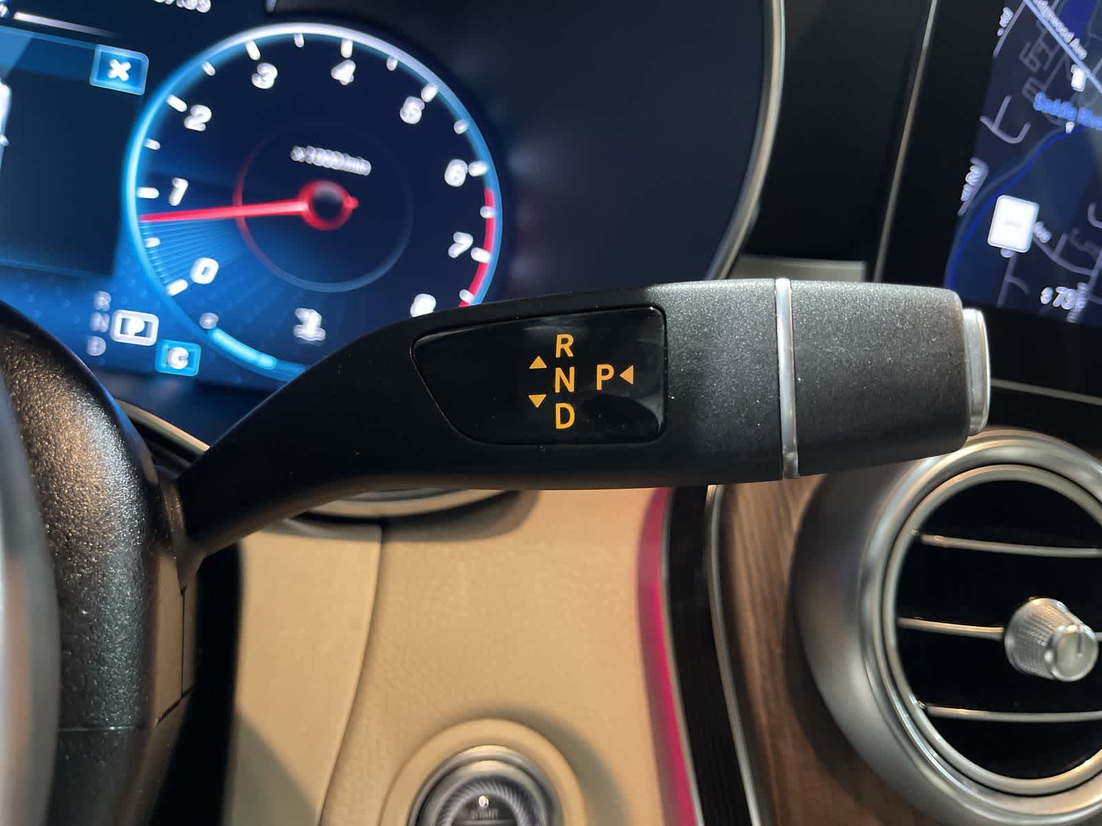 Thumbnail: 2022 Mercedes-Benz GLC - 29