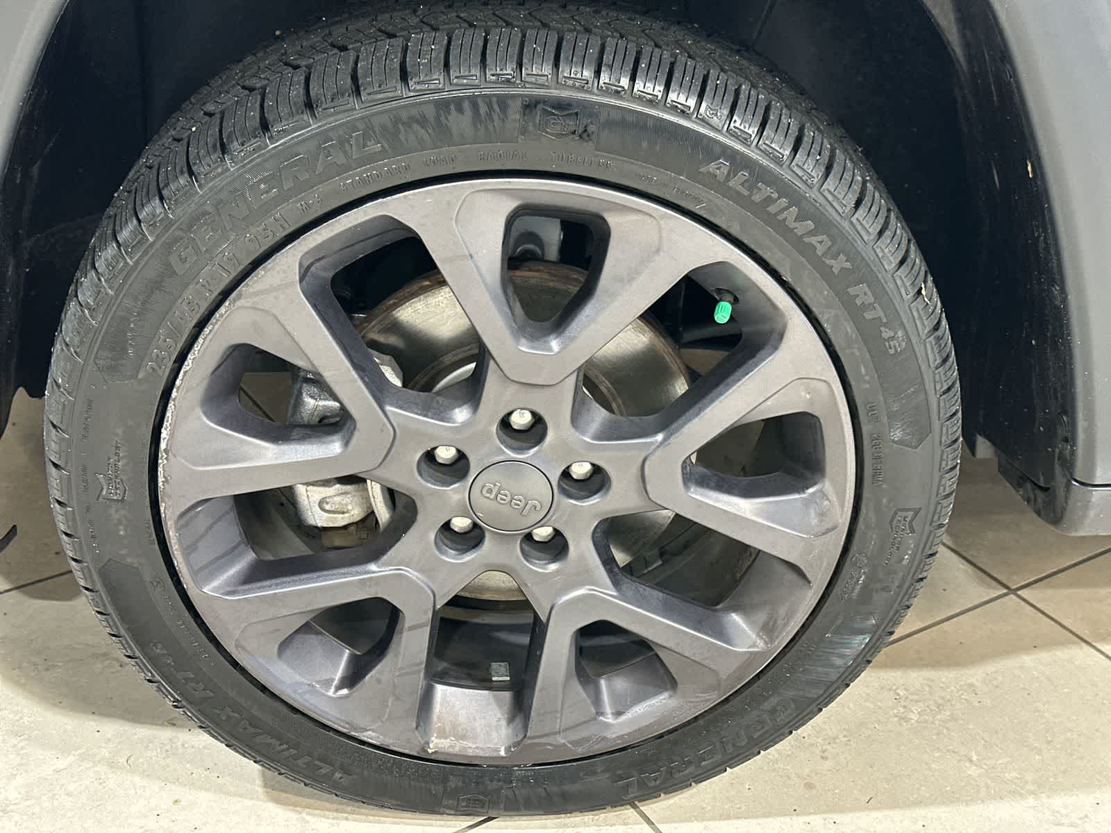 Thumbnail: 2020 Jeep Compass - 20