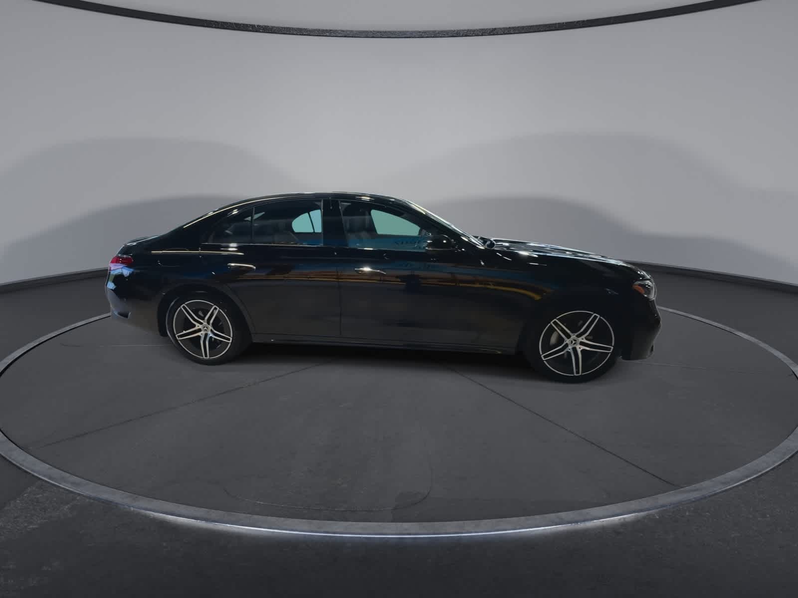 Thumbnail: 2026 Mercedes-Benz E-Class - 13