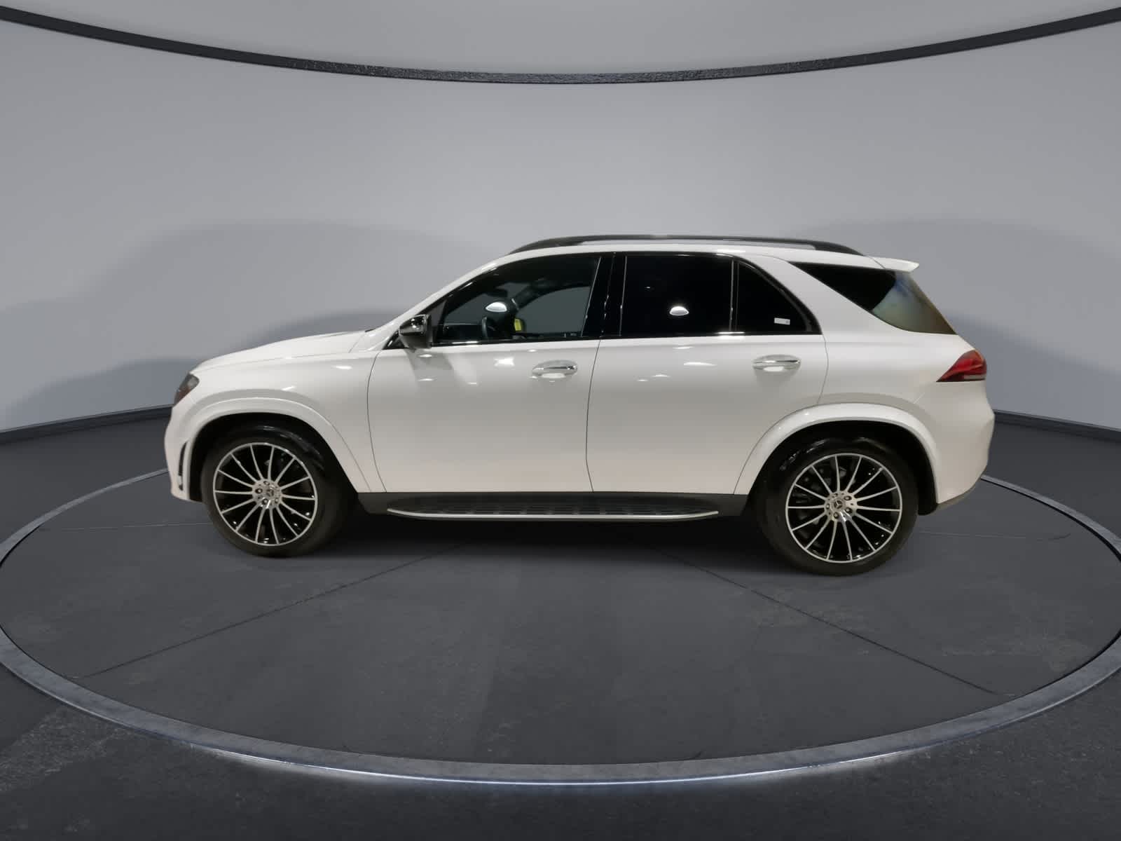 Thumbnail: 2023 Mercedes-Benz GLE - 7