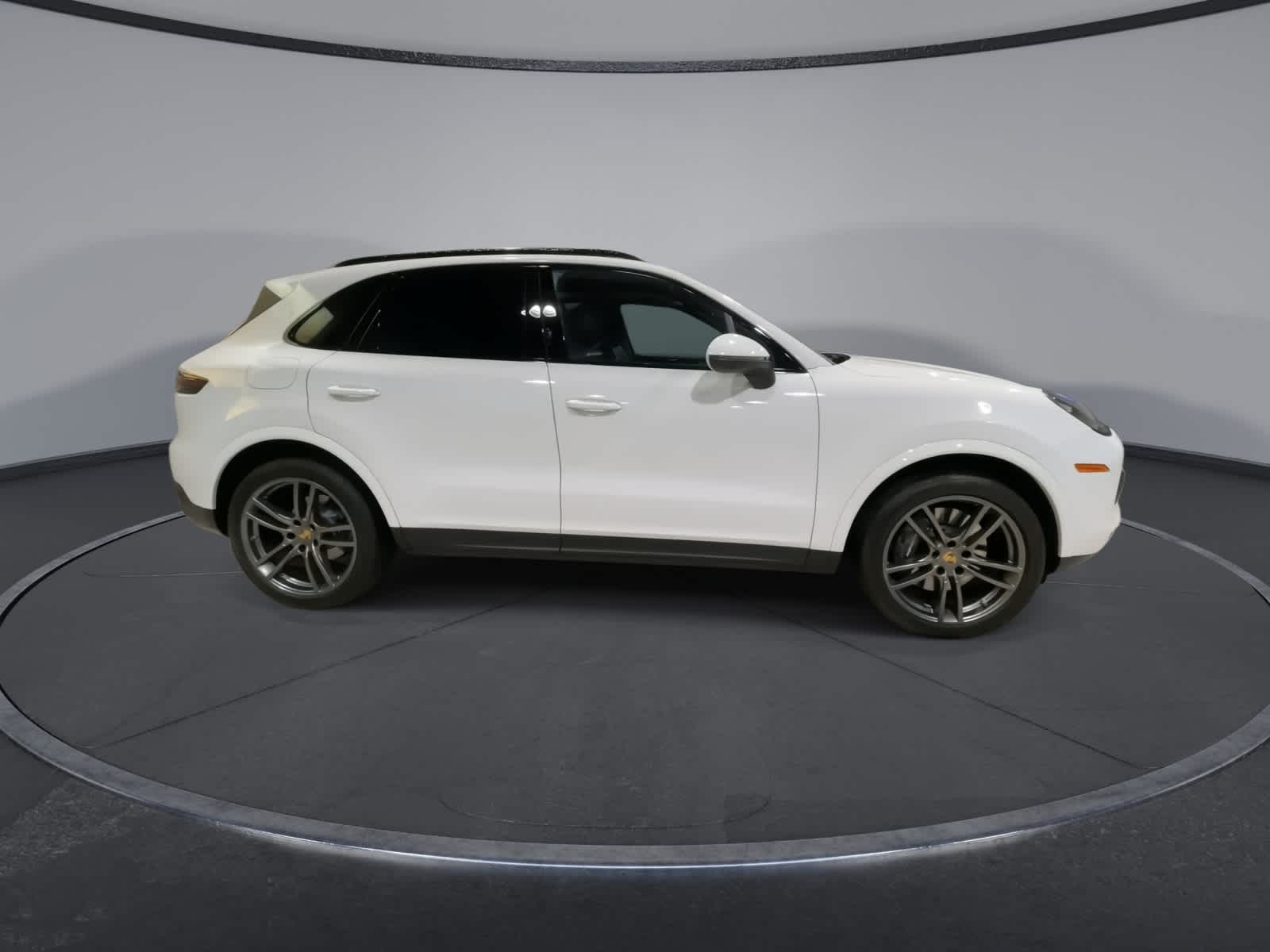 Thumbnail: 2023 Porsche Cayenne - 13