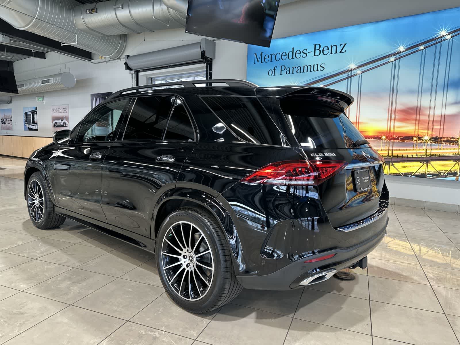 Thumbnail: 2022 Mercedes-Benz GLE - 16