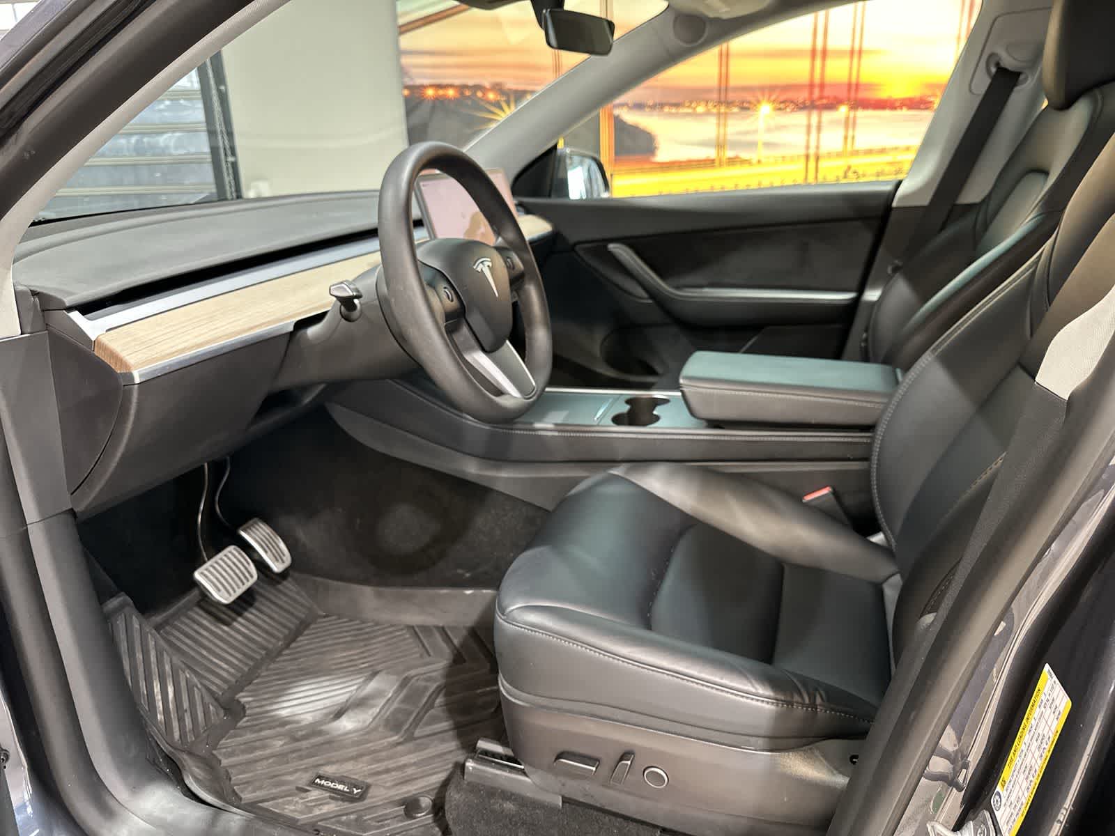 Thumbnail: 2022 Tesla Model Y - 14