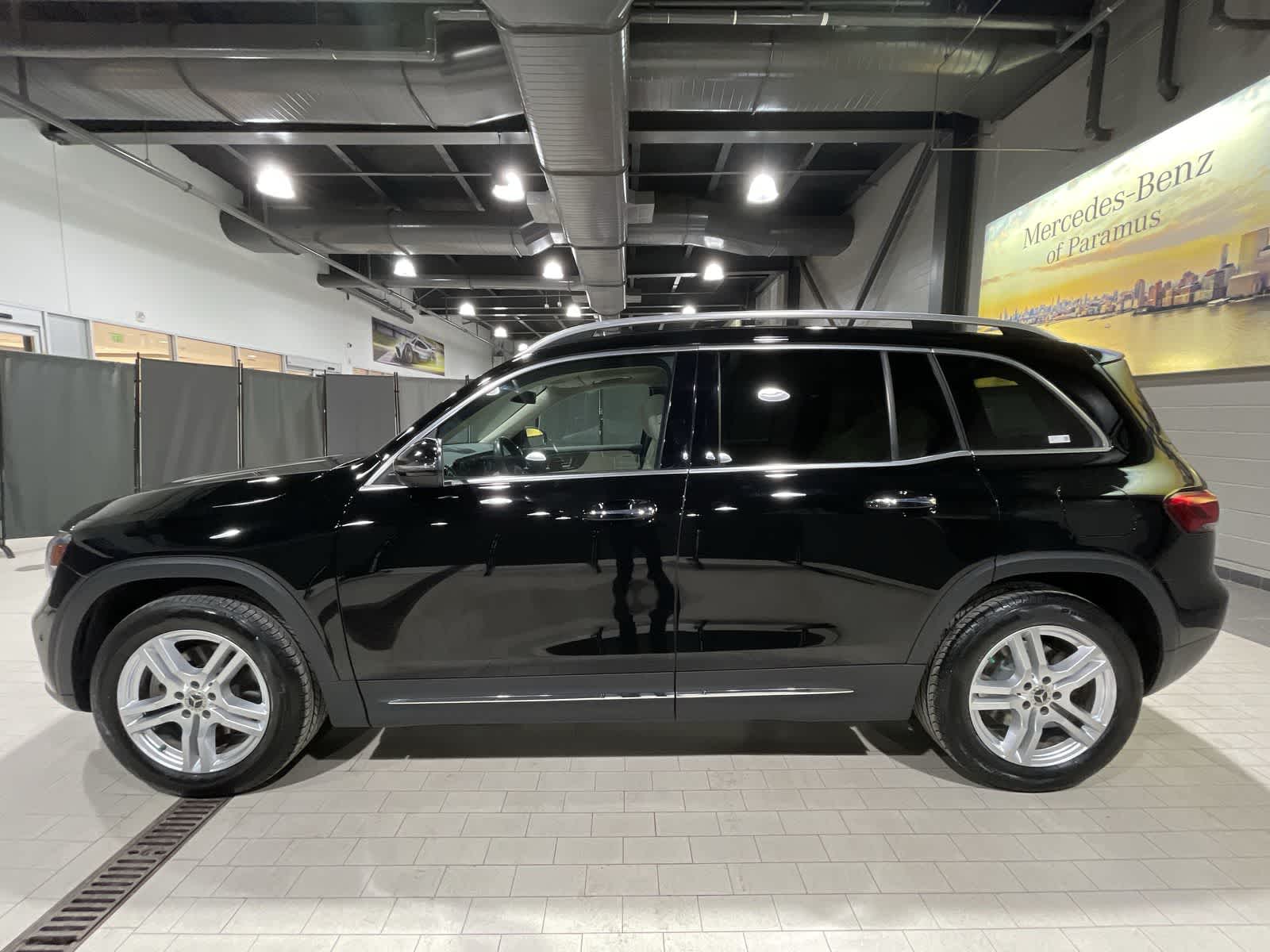 Thumbnail: 2023 Mercedes-Benz GLB - 15