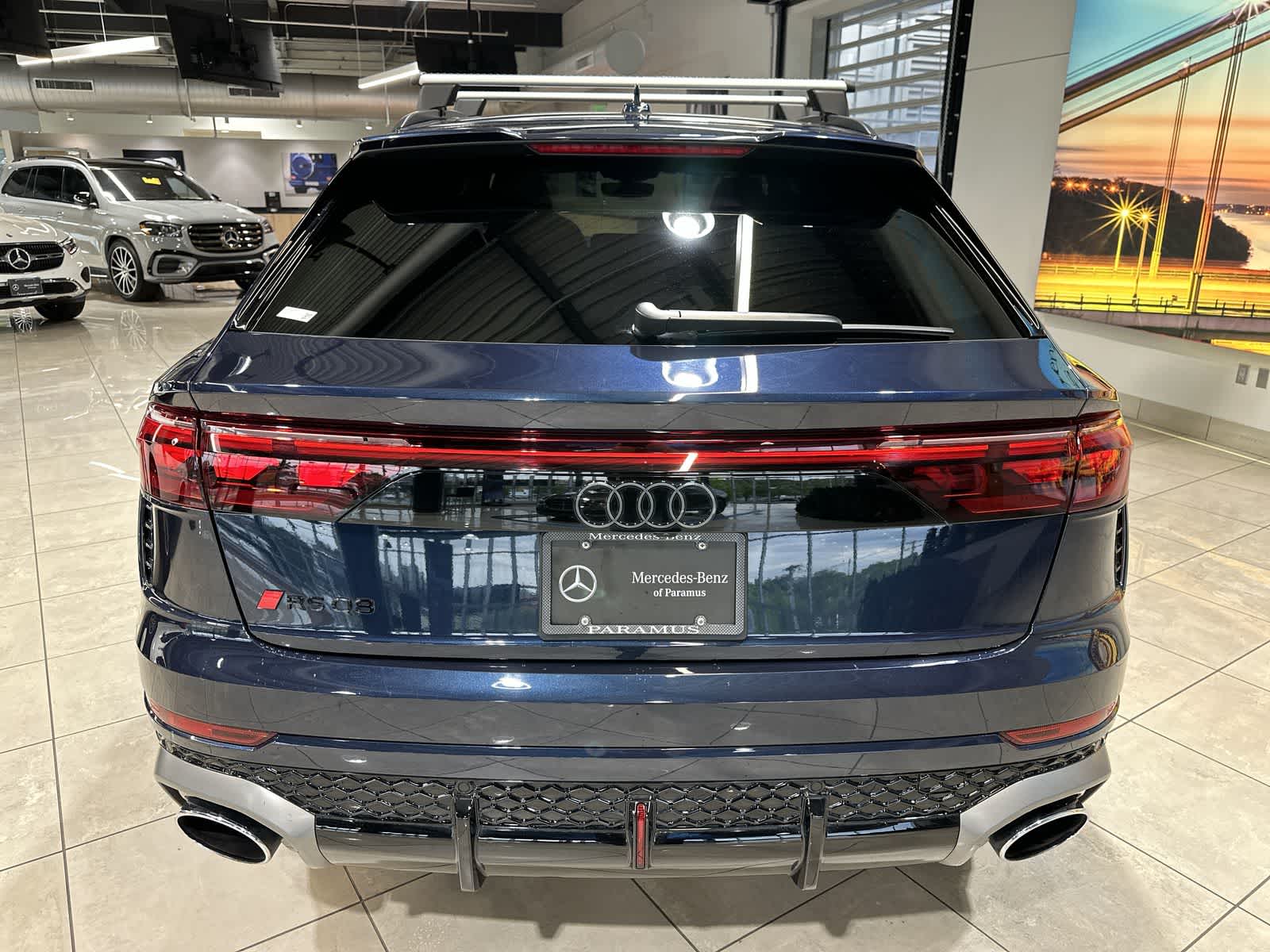Thumbnail: 2025 Audi RS Q8 - 17