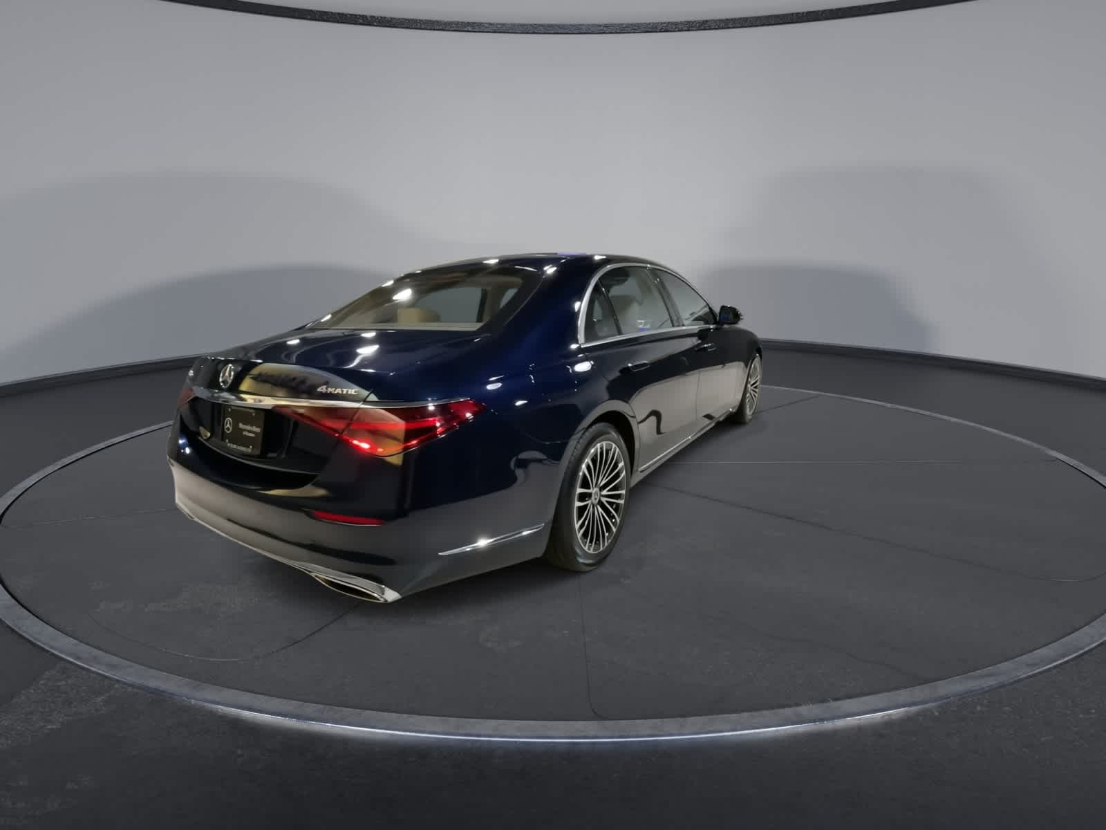 Thumbnail: 2024 Mercedes-Benz S-Class - 11