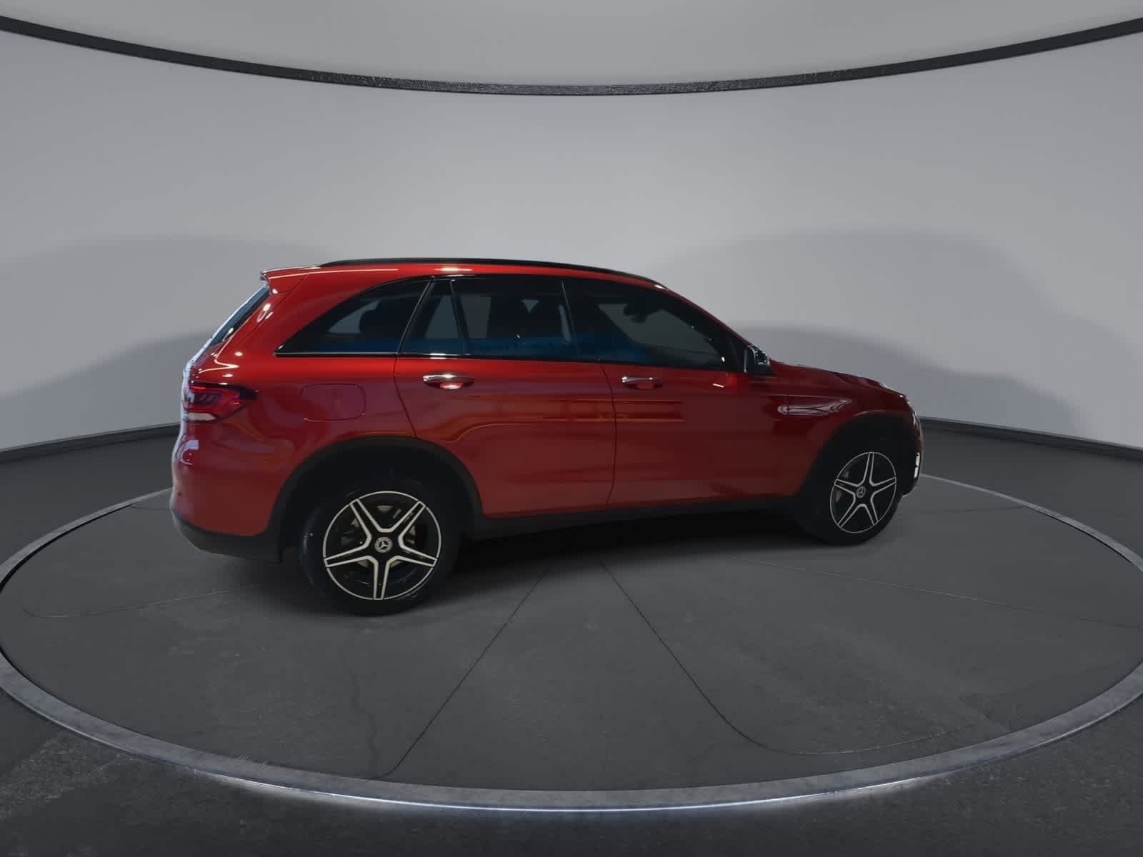 Thumbnail: 2022 Mercedes-Benz GLC - 2