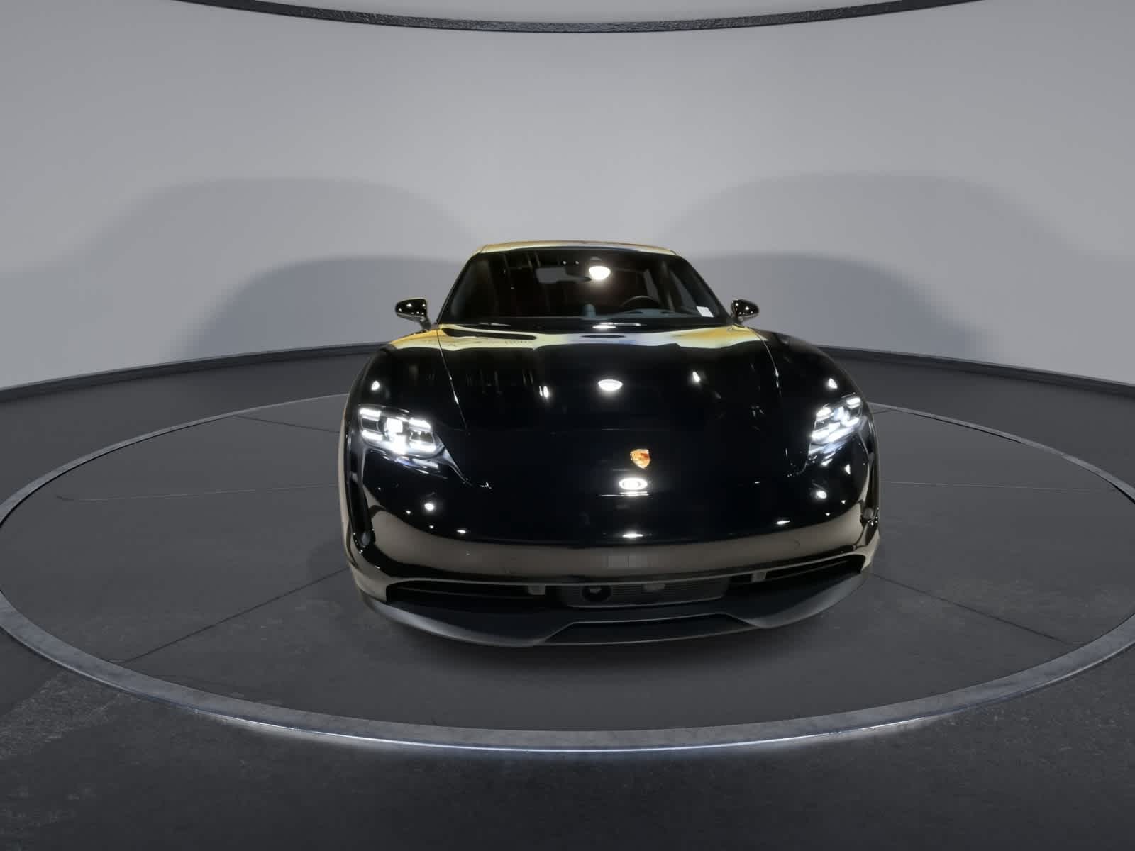 Thumbnail: 2023 Porsche Taycan - 4