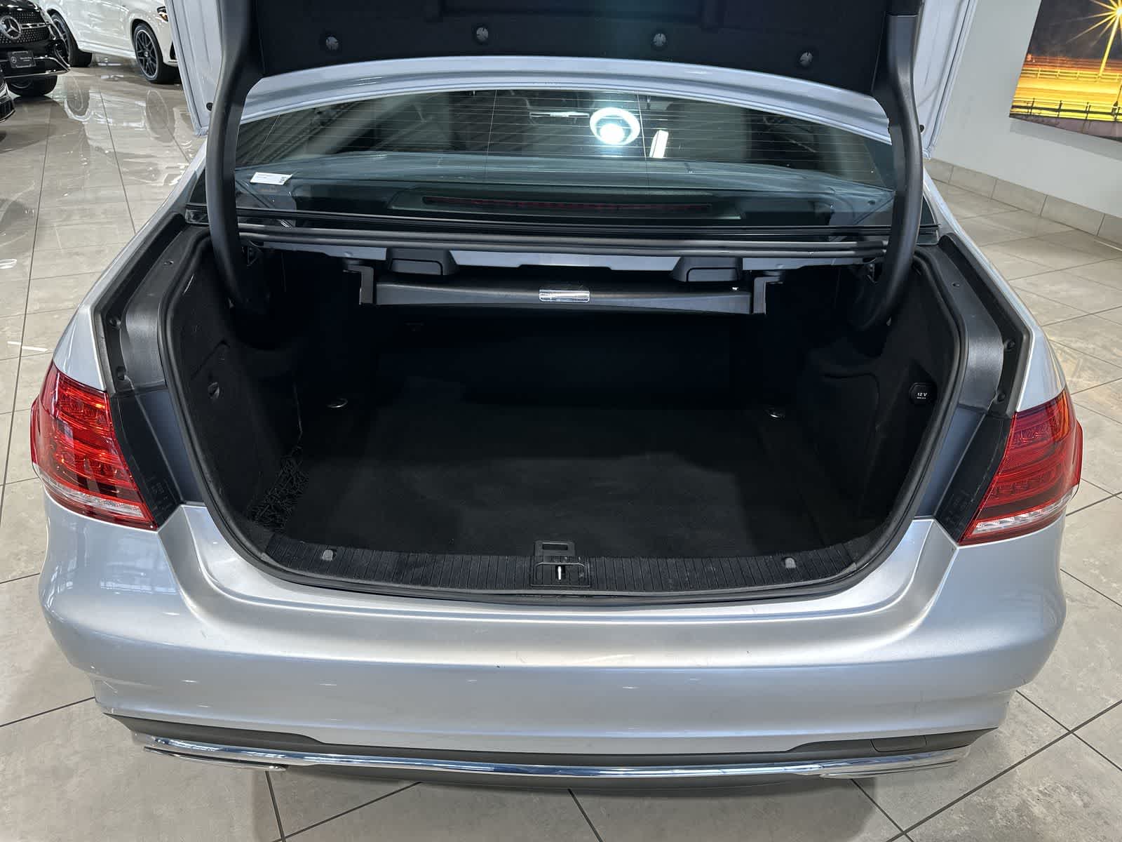 Thumbnail: 2016 Mercedes-Benz E-Class - 31