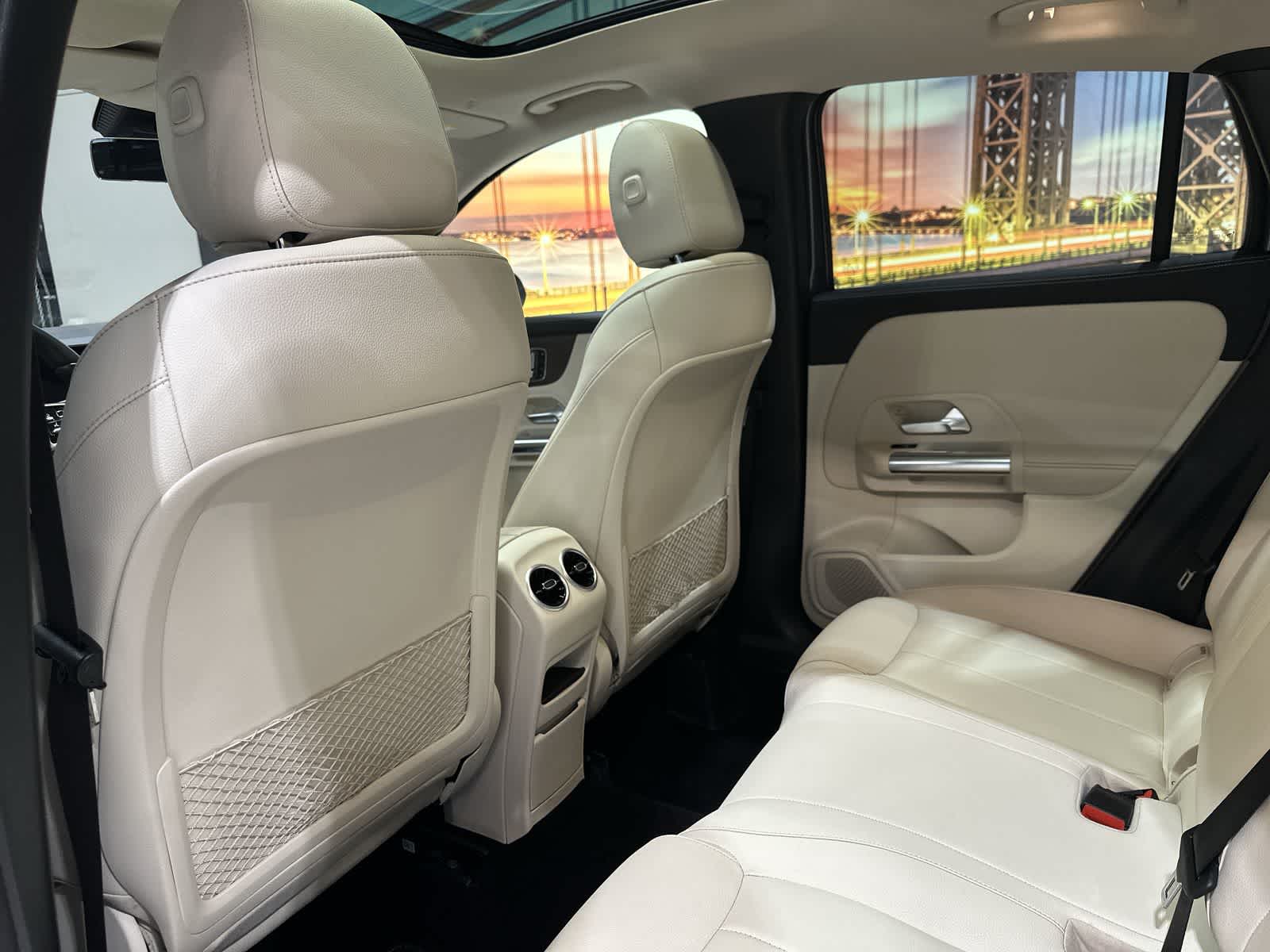 Thumbnail: 2023 Mercedes-Benz GLA - 24