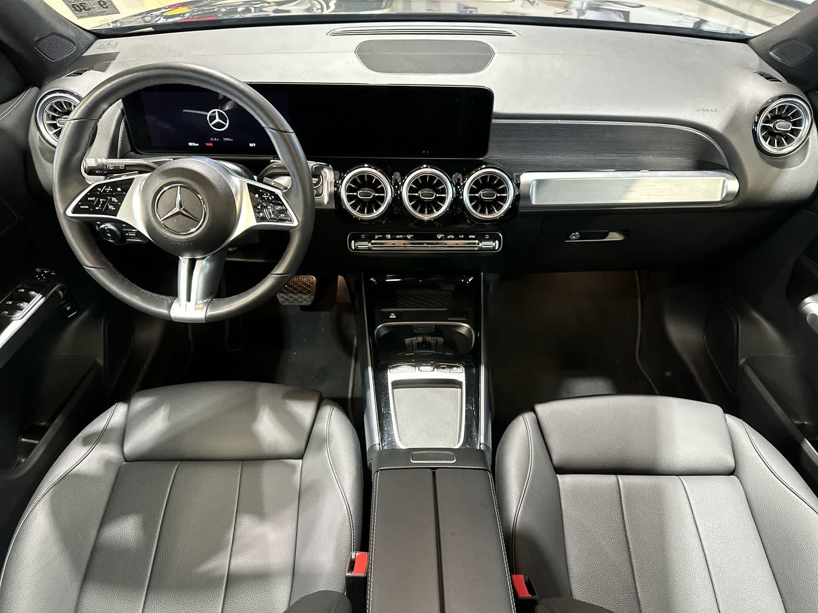 Thumbnail: 2025 Mercedes-Benz GLB - 22