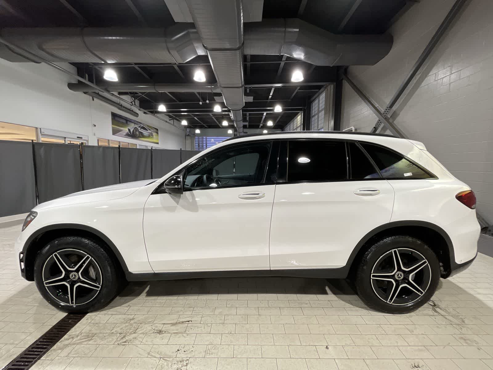 Thumbnail: 2022 Mercedes-Benz GLC - 15