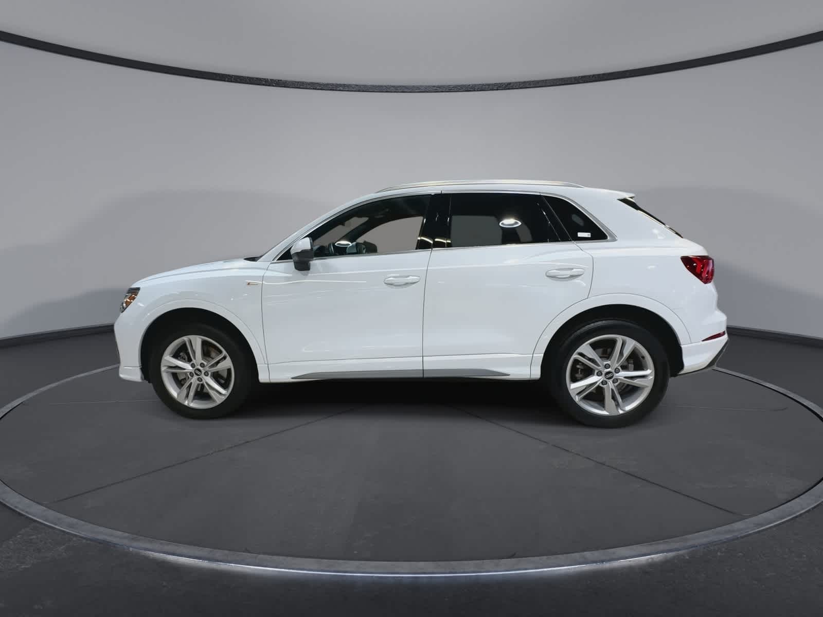 Thumbnail: 2022 Audi Q3 - 7