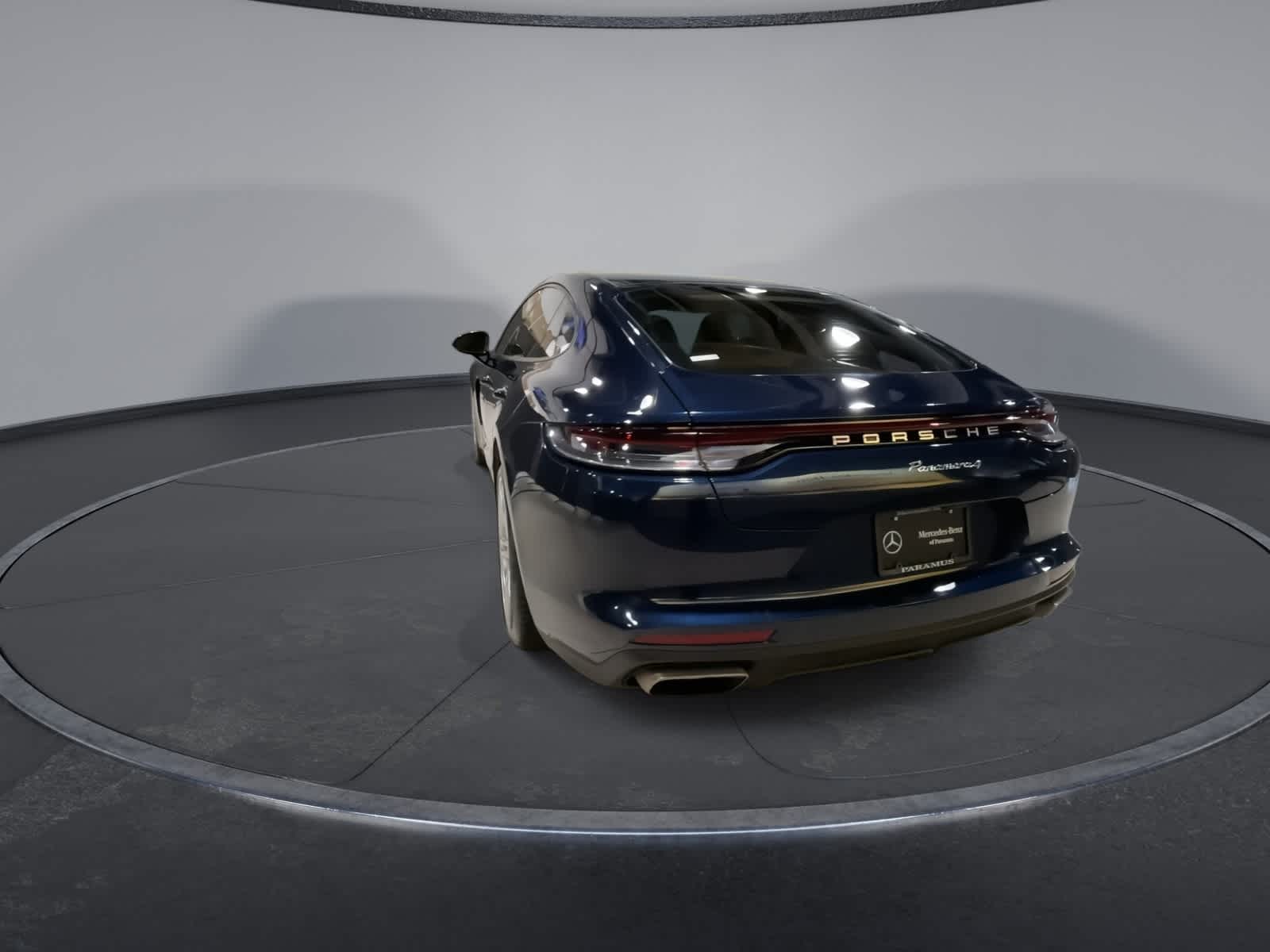 Thumbnail: 2022 Porsche Panamera - 9