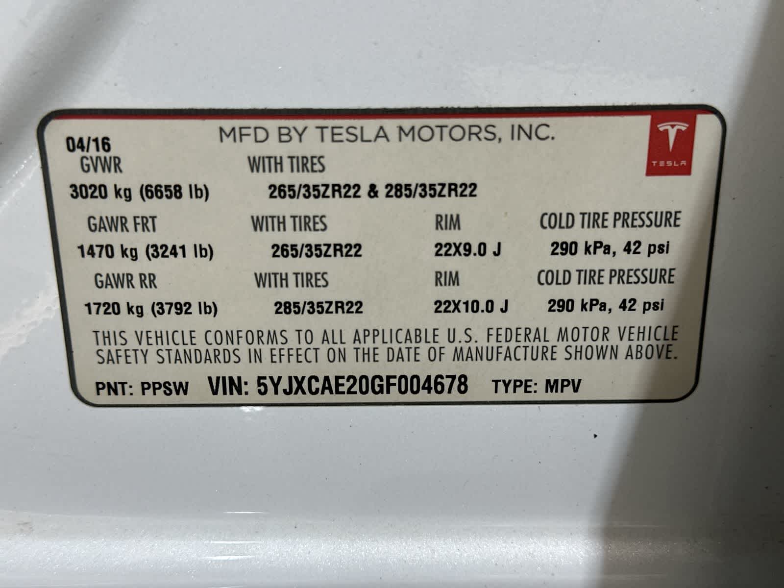 Thumbnail: 2016 Tesla Model X - 32