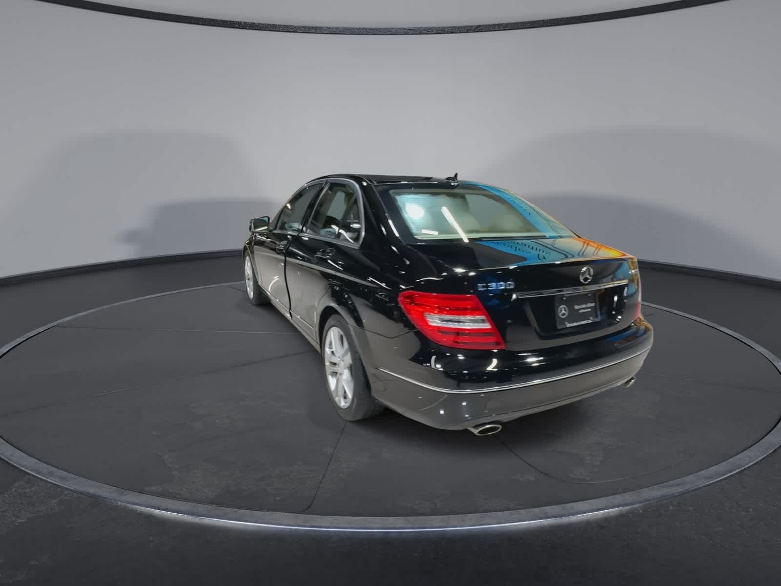 Thumbnail: 2014 Mercedes-Benz C-Class - 9