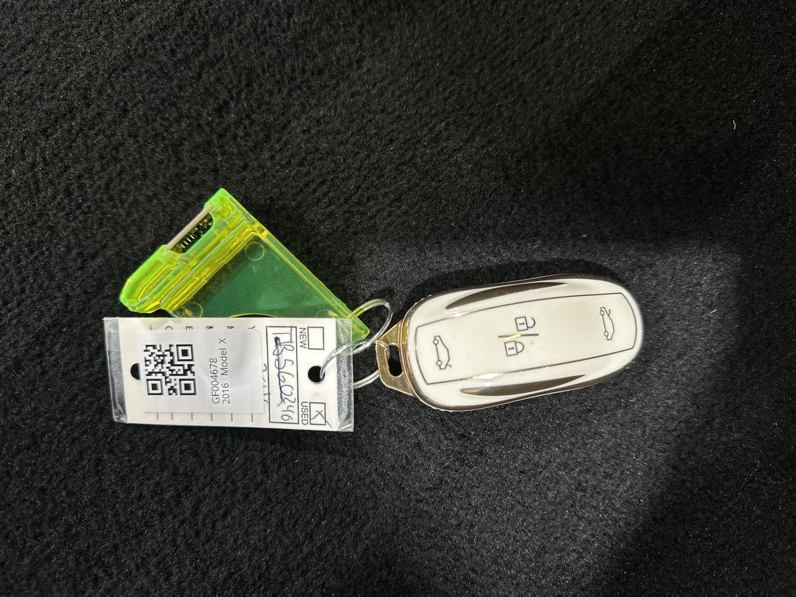 Thumbnail: 2016 Tesla Model X - 31