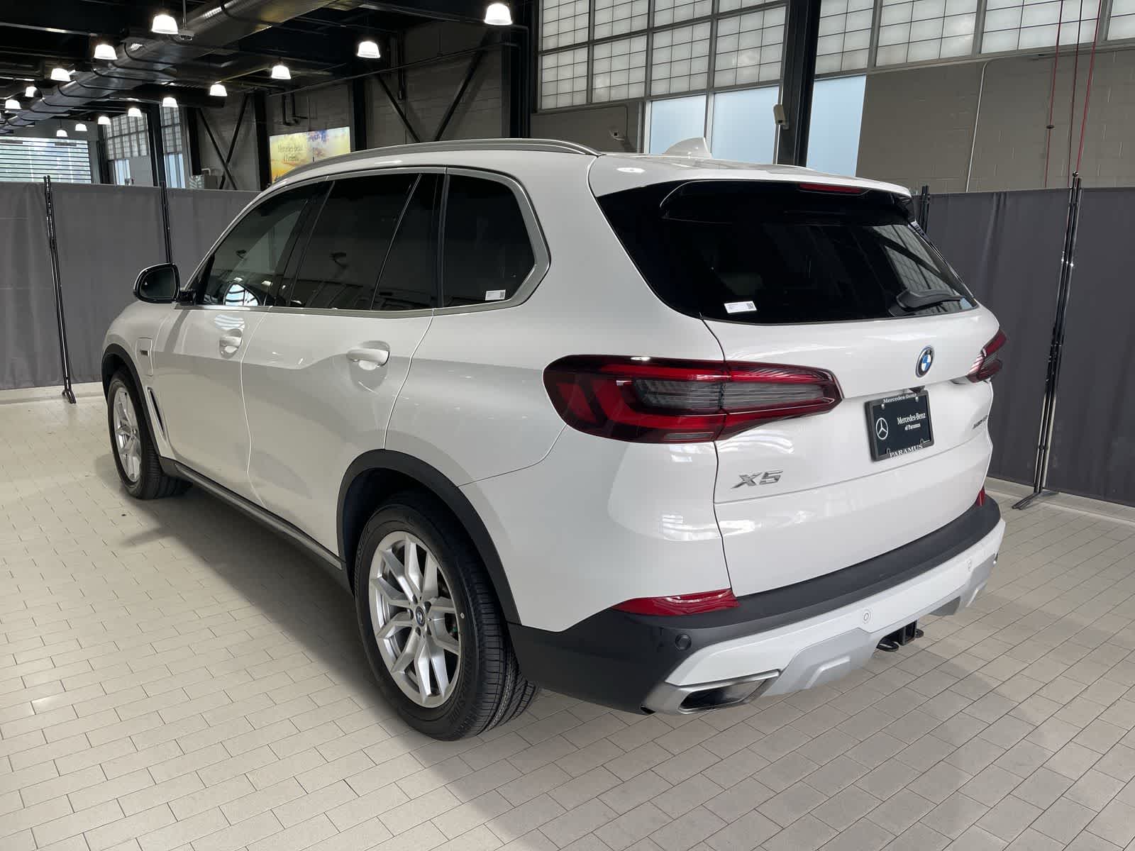 Thumbnail: 2022 BMW X5 - 16