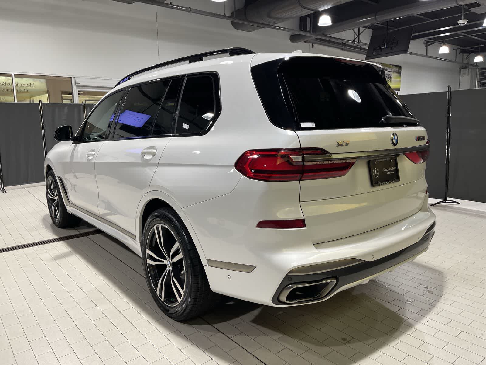 Thumbnail: 2022 BMW X7 - 16