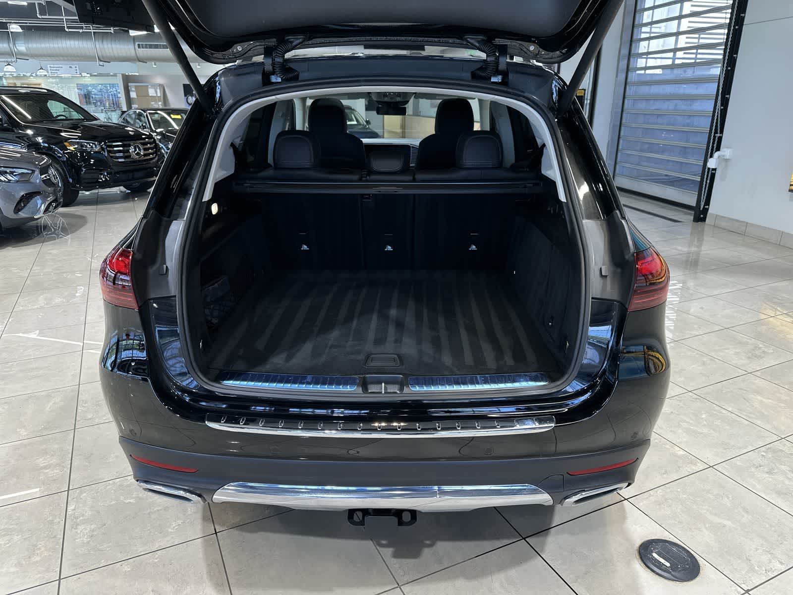Thumbnail: 2026 Mercedes-Benz GLE - 31