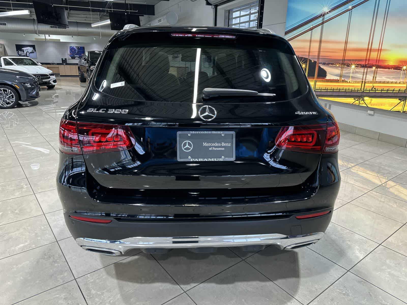 Thumbnail: 2022 Mercedes-Benz GLC - 17