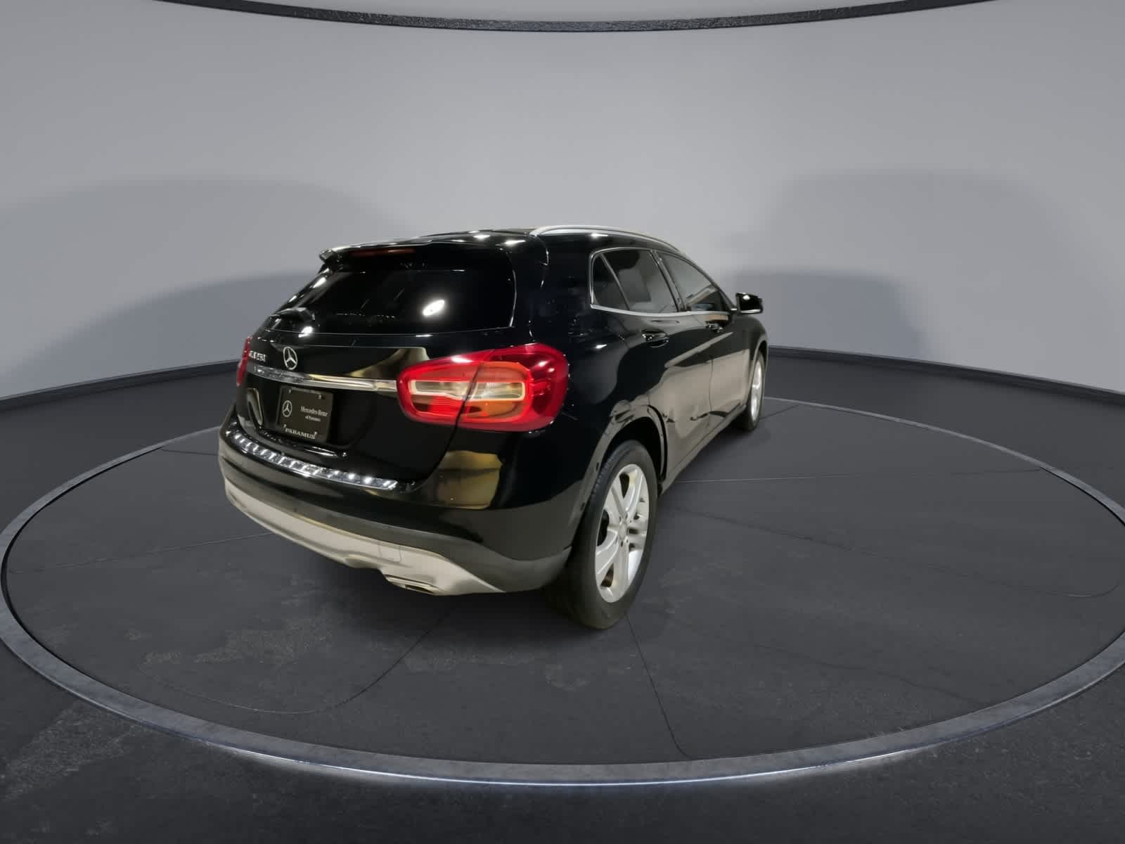 Thumbnail: 2017 Mercedes-Benz GLA - 11