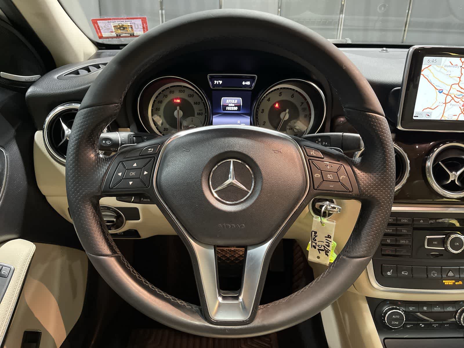 Thumbnail: 2015 Mercedes-Benz GLA - 27