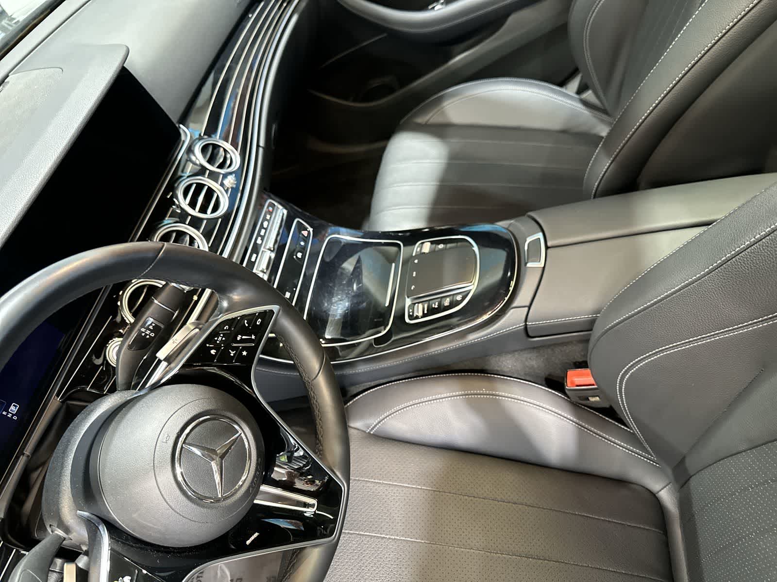 Thumbnail: 2023 Mercedes-Benz E-Class - 28