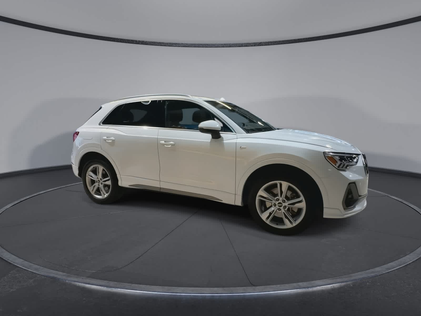 Thumbnail: 2022 Audi Q3 - 13